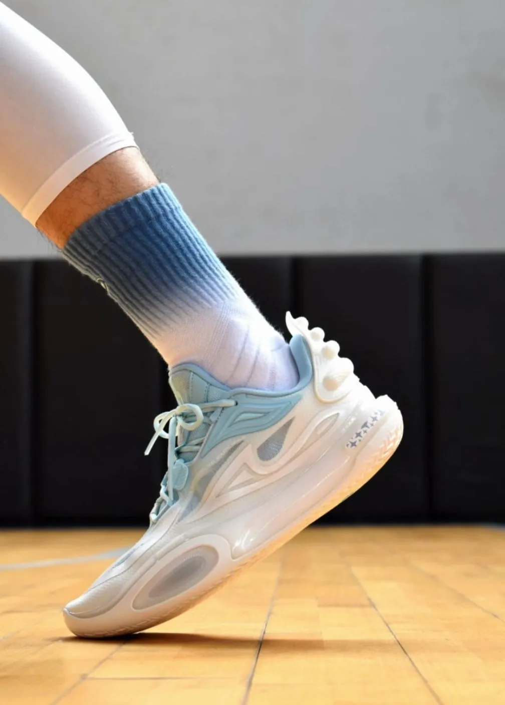 Li-Ning Wade All City 11V2 - Cloudy White Rolling Gait Support