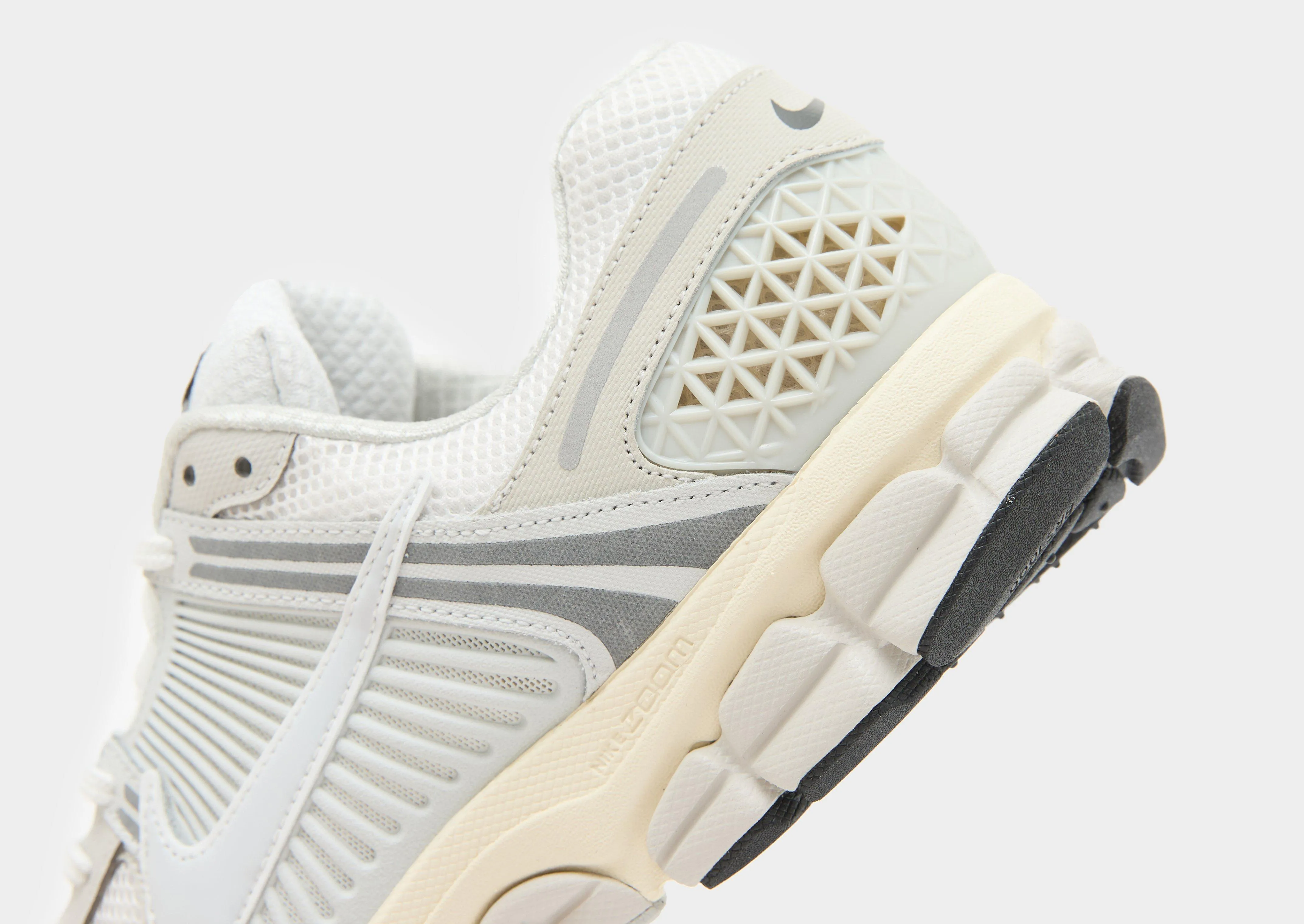 Zoom Vomero 5 low - profile shoes