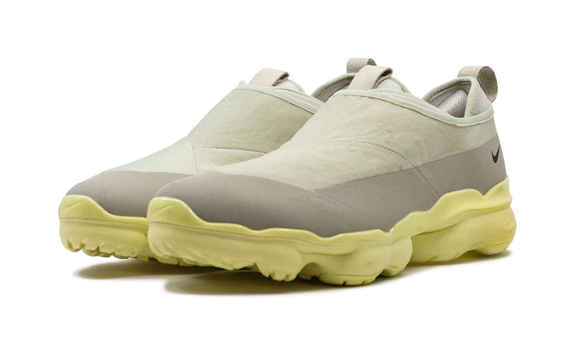 competitive runners VaporMax Moc Roam "Light Stone"