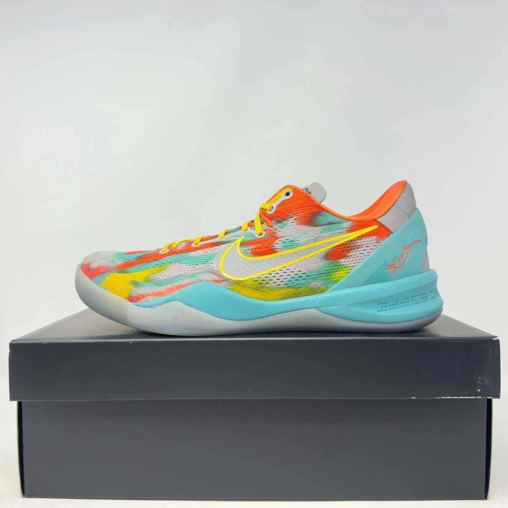 On Court Nike Kobe 8 Protro Venice Beach (2024)