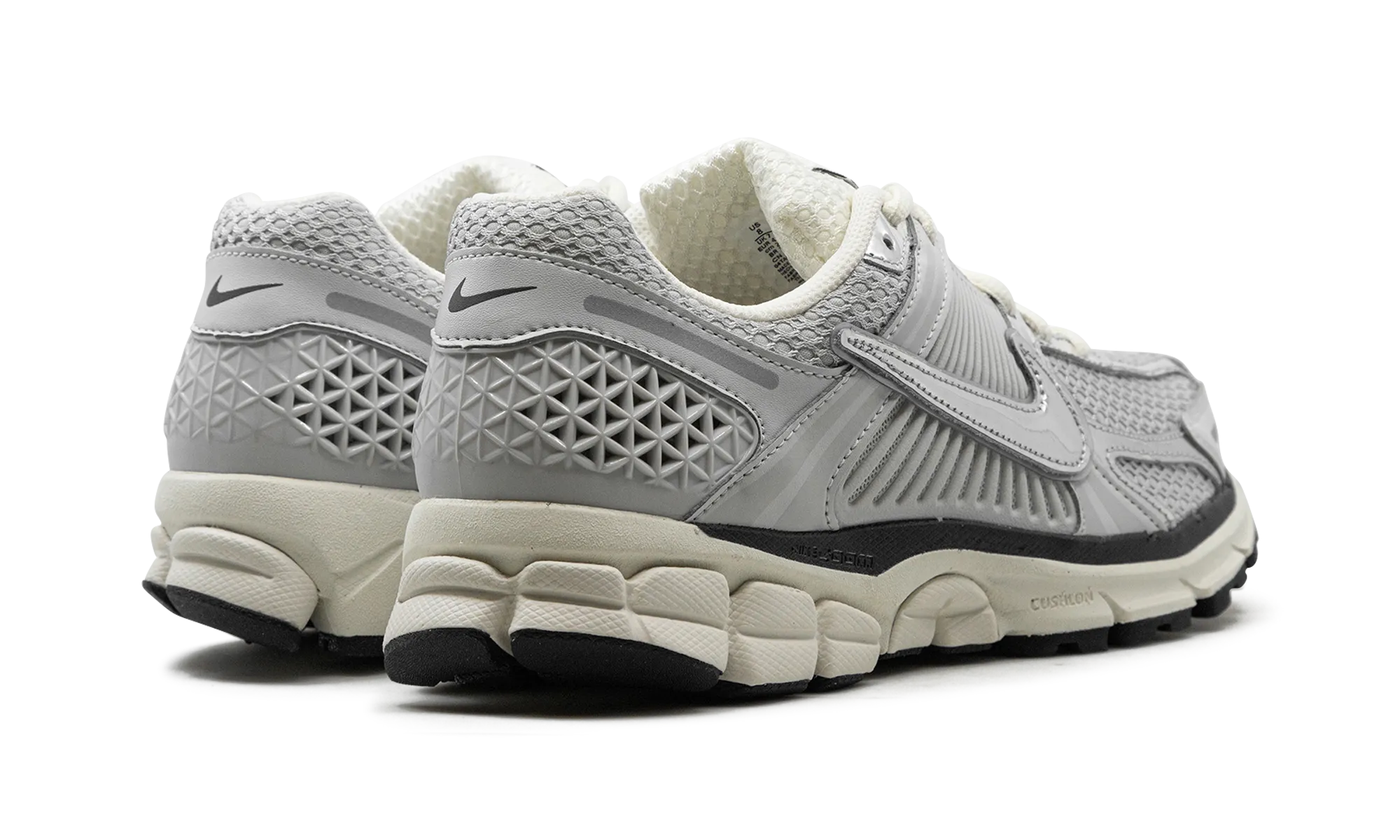 Zoom Vomero 5 "Chrome" parade - themed running gear