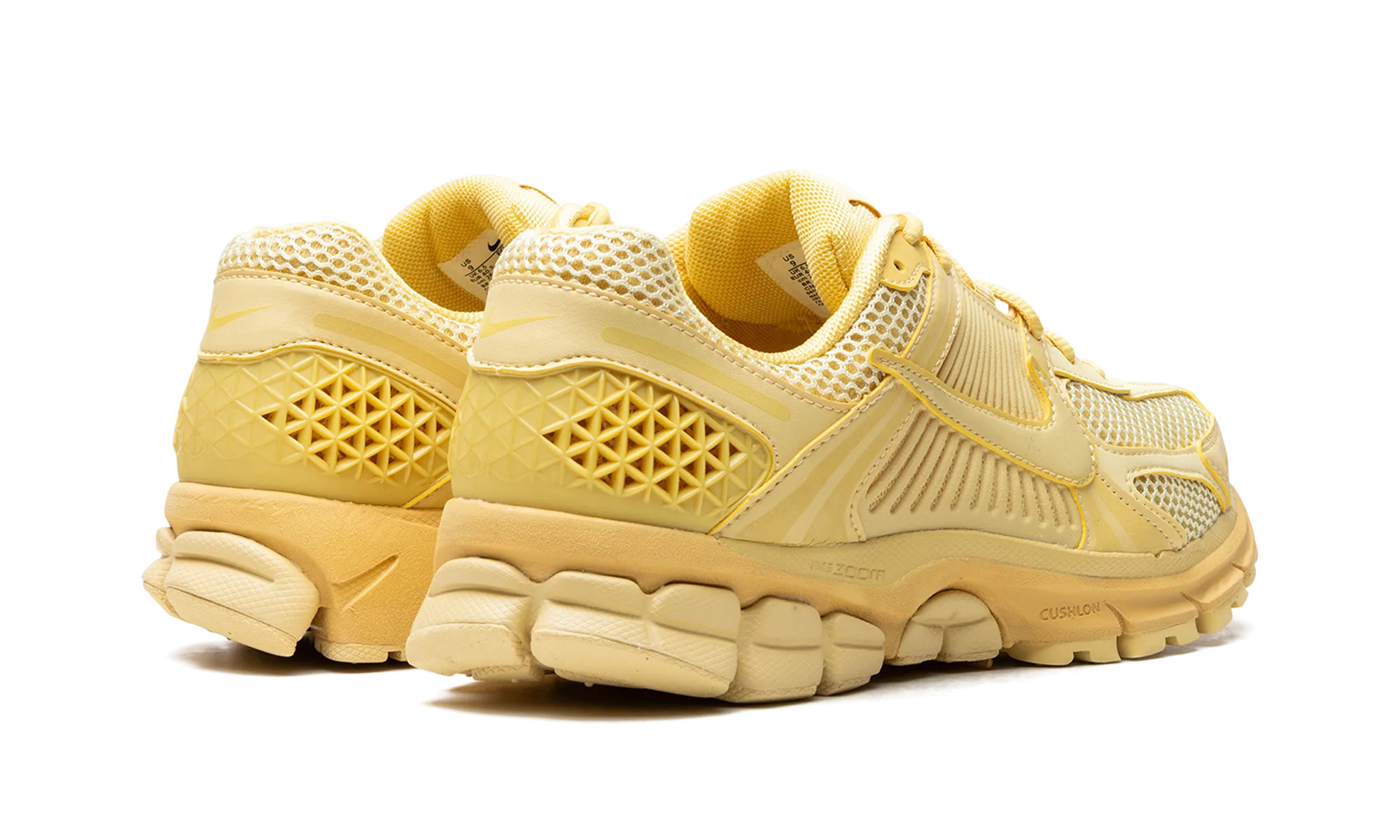 Zoom Vomero 5 "Saturn Gold" casual wearer