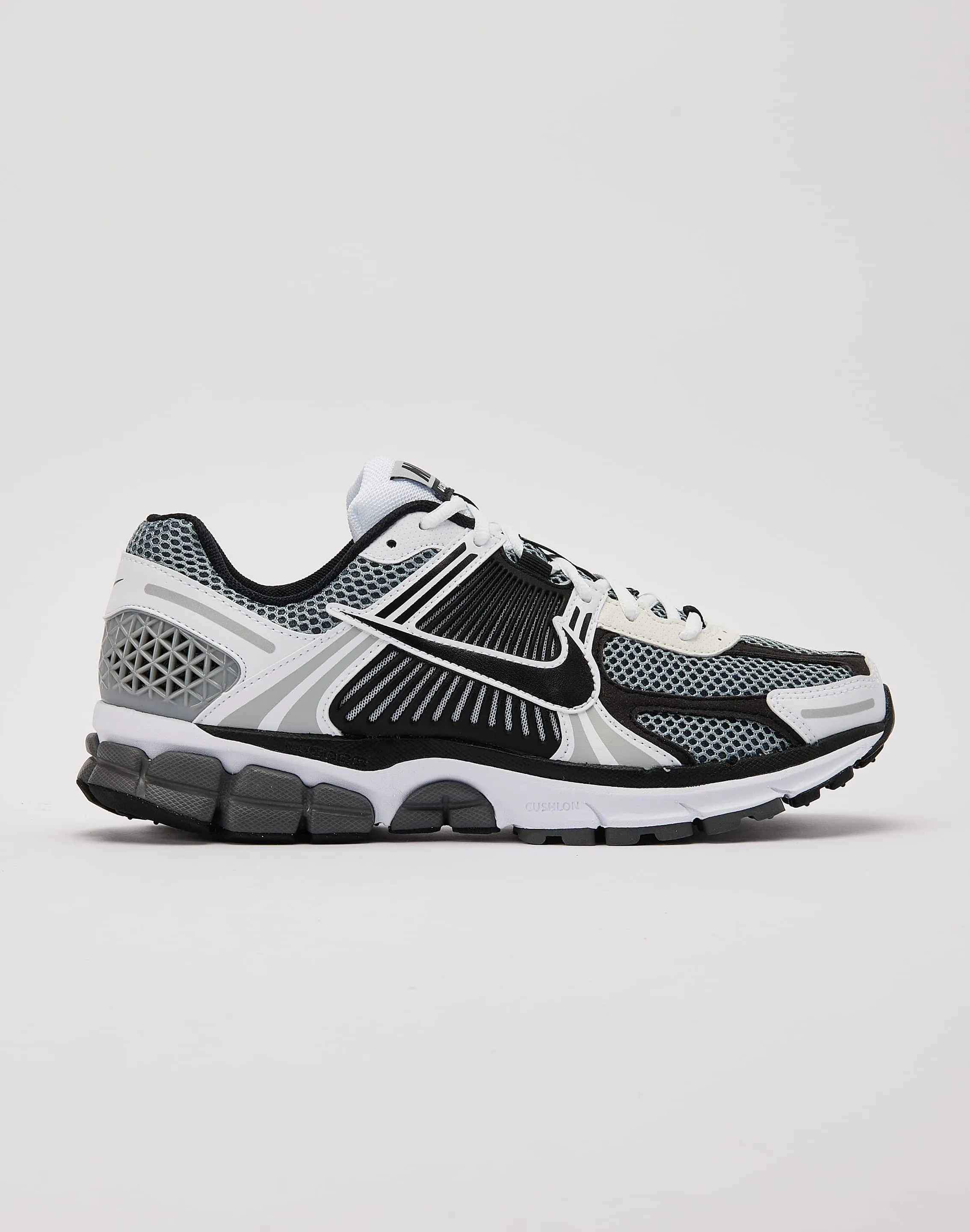Modern Bold Nike Zoom Vomero 5 SE
