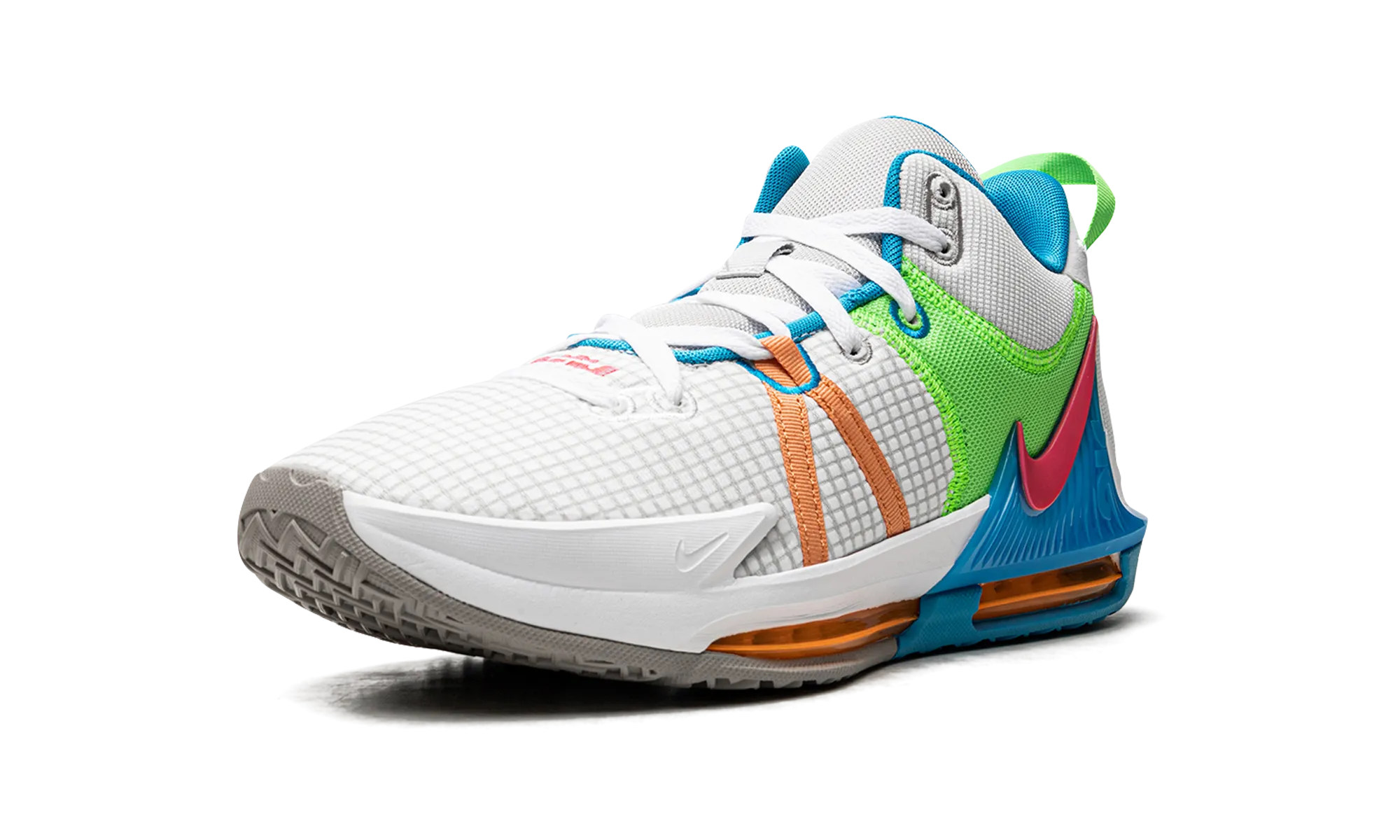 LeBron Witness VII Easy On And Off Training Focus Zone
