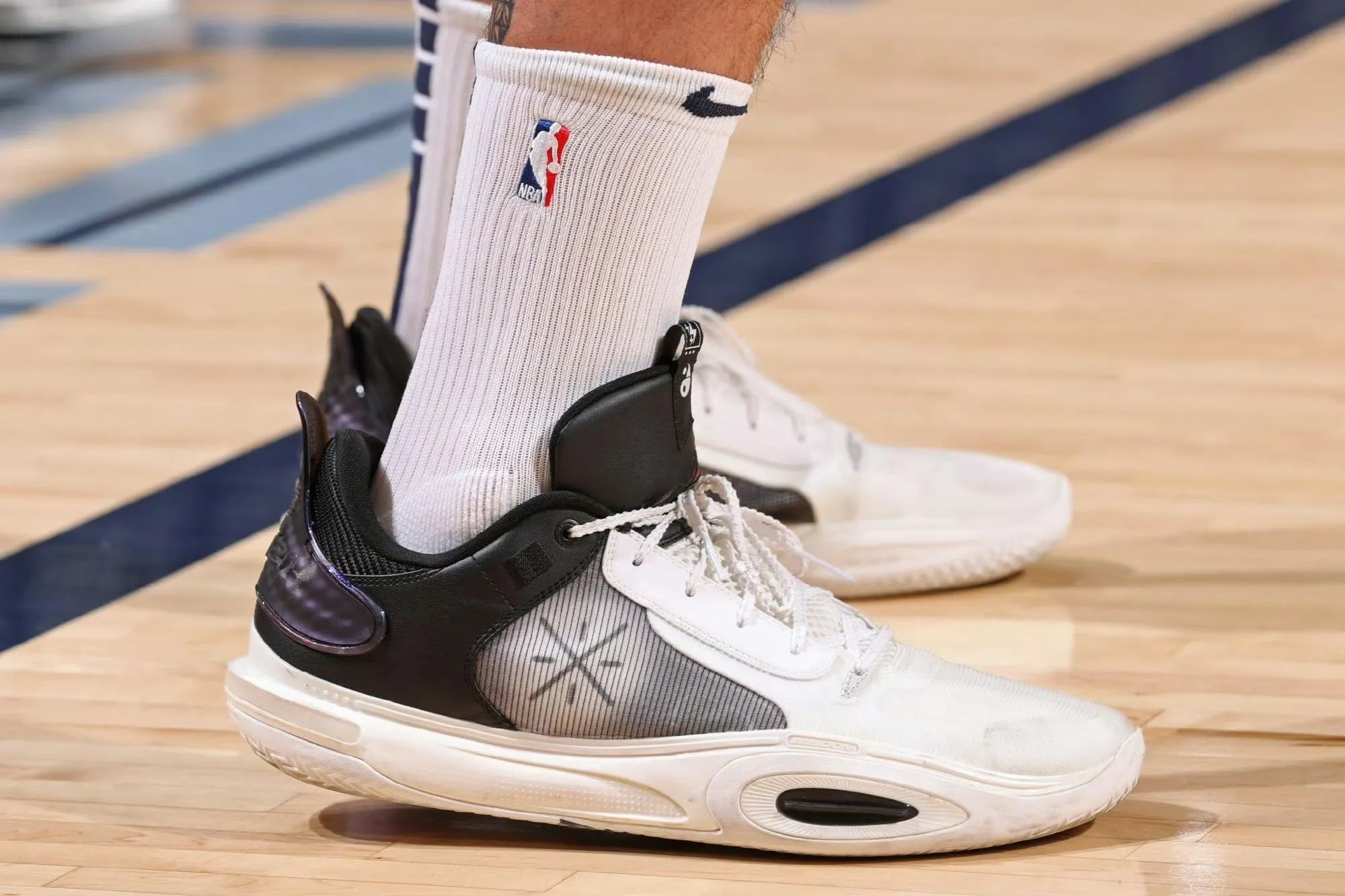 Li Ning Wade All City 11 - Tai Chi Jumping Power