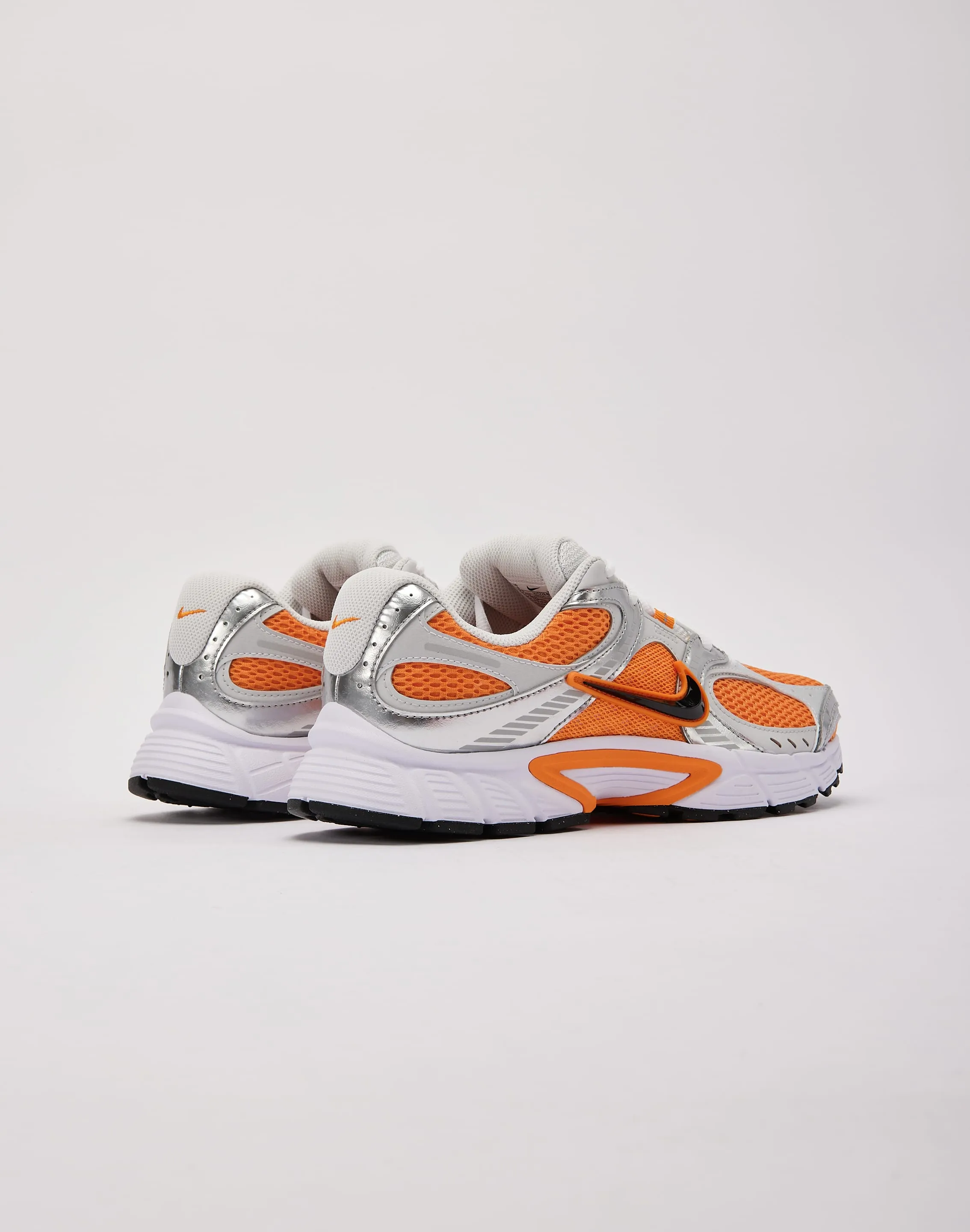 Nike V5 RNR Step Light Curve Hug