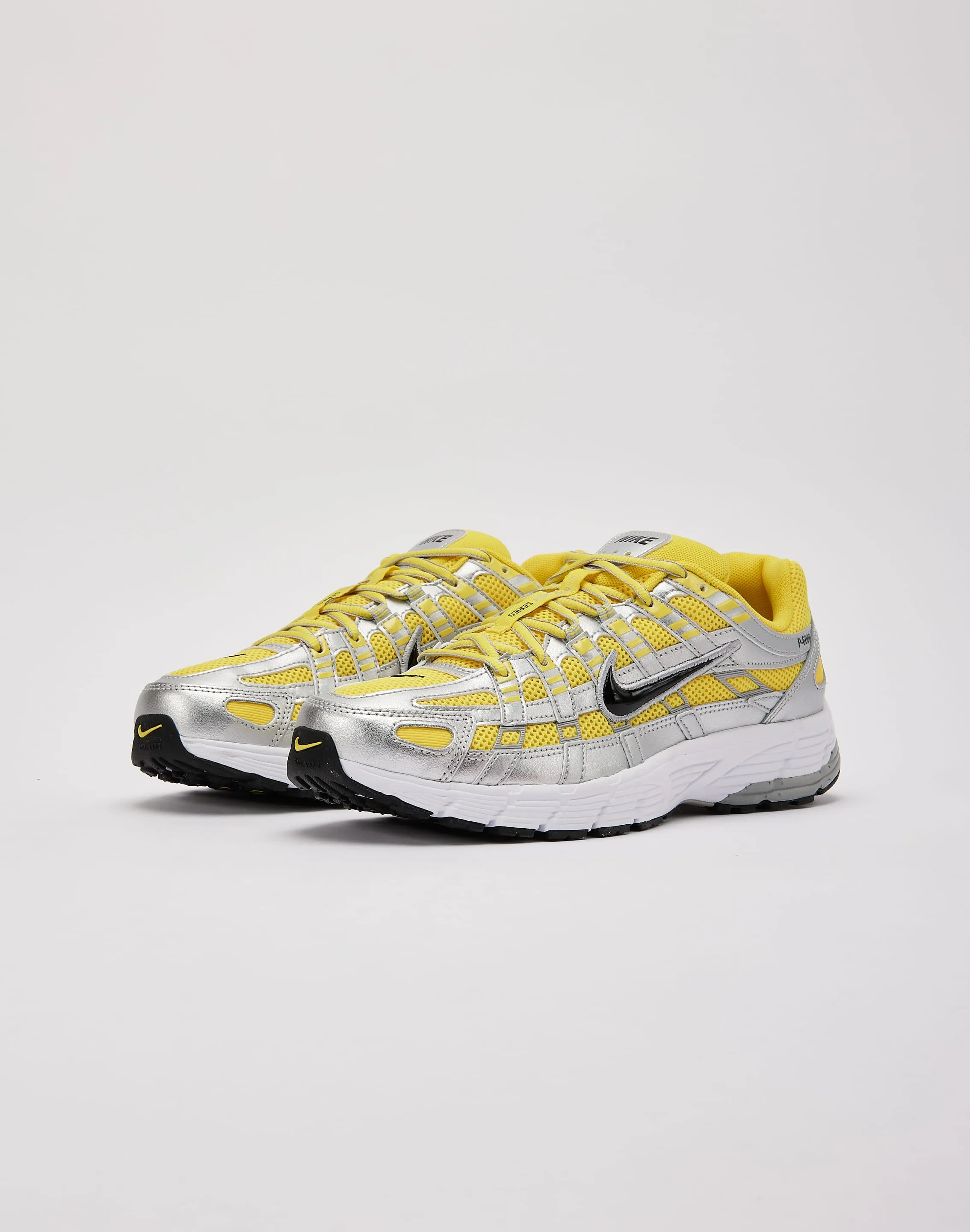 Nike P-6000 Hot Day group walk