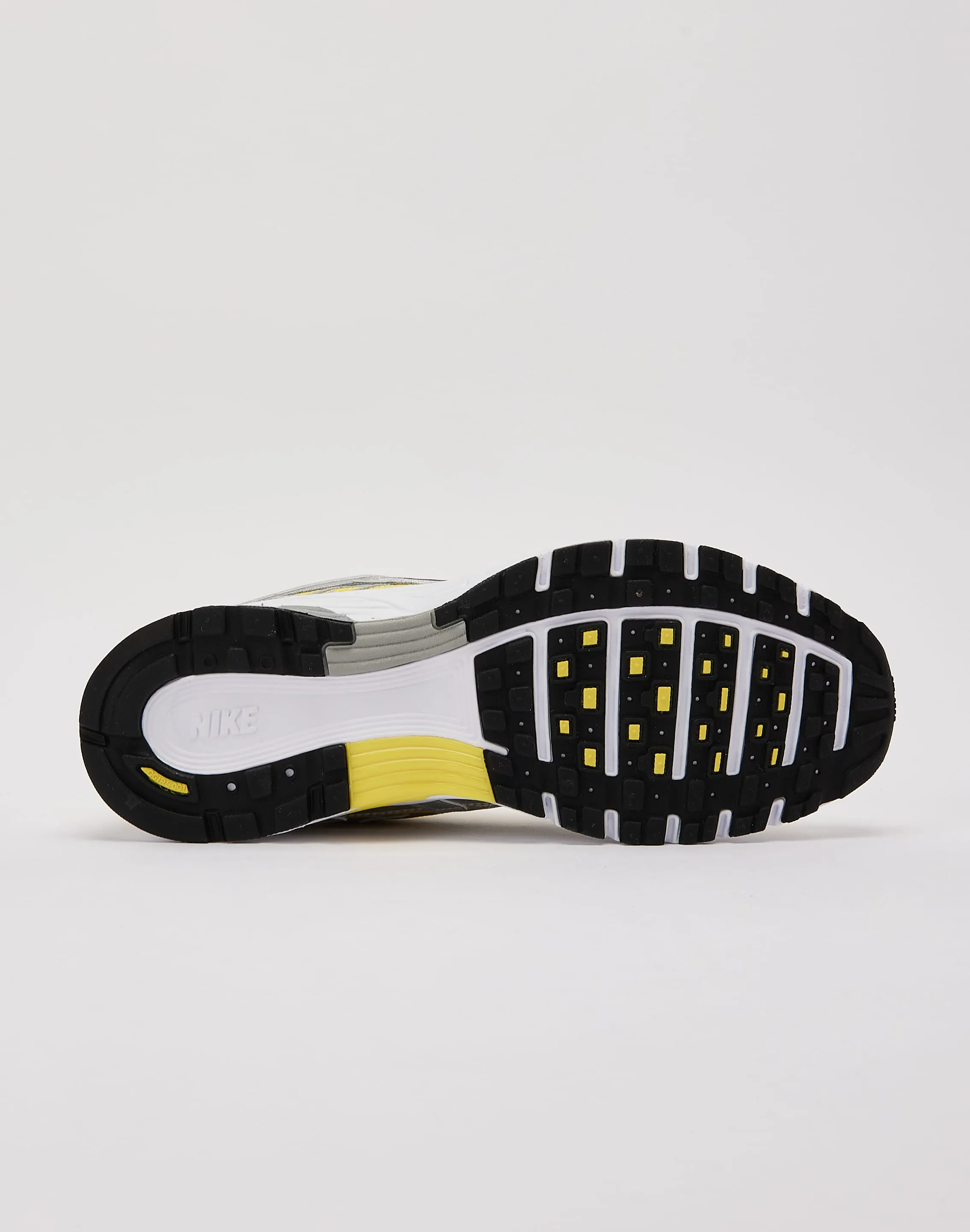 Nike P-6000 Balance Fit