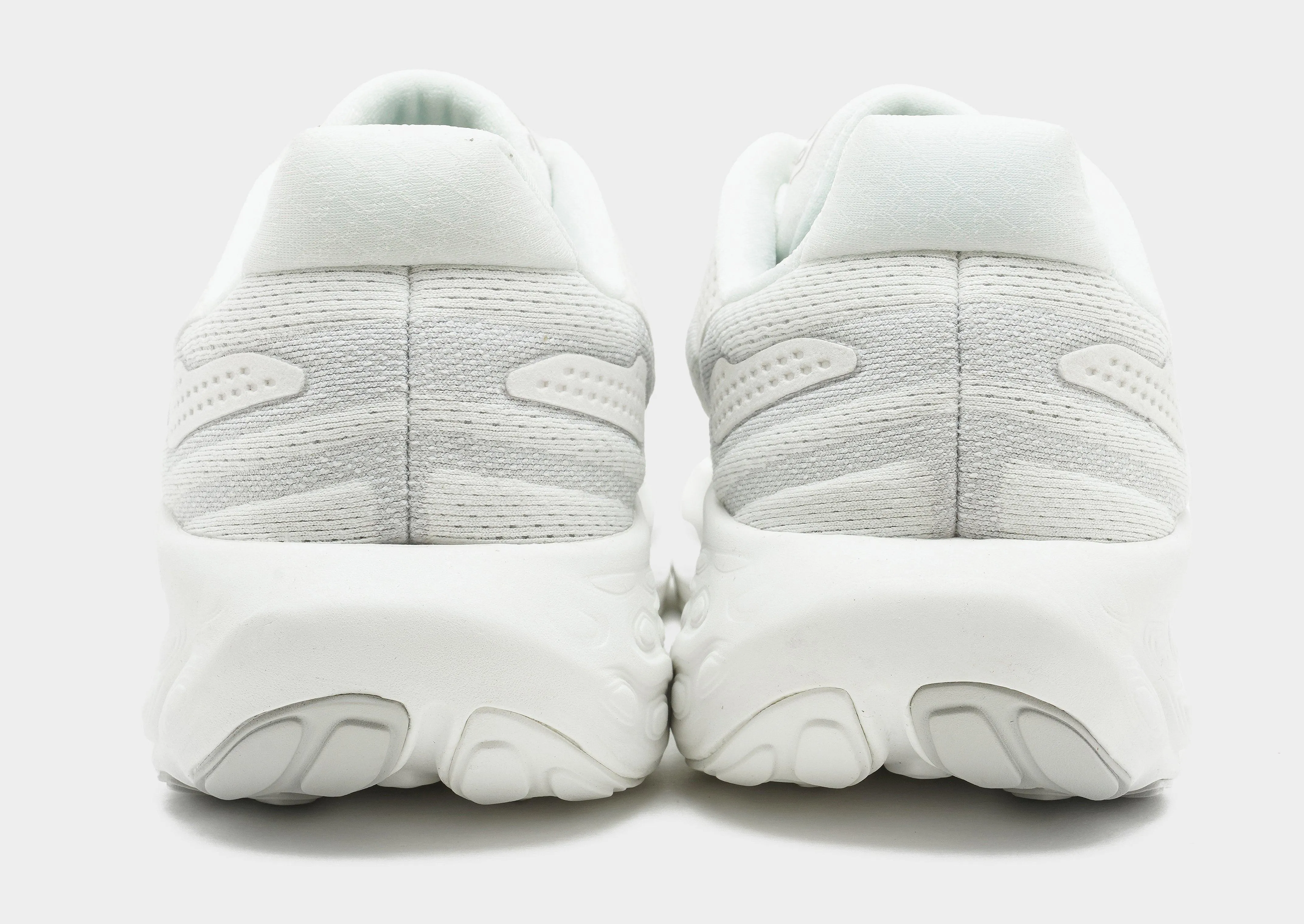 Cushioned traction Fresh Foam X 1080v13