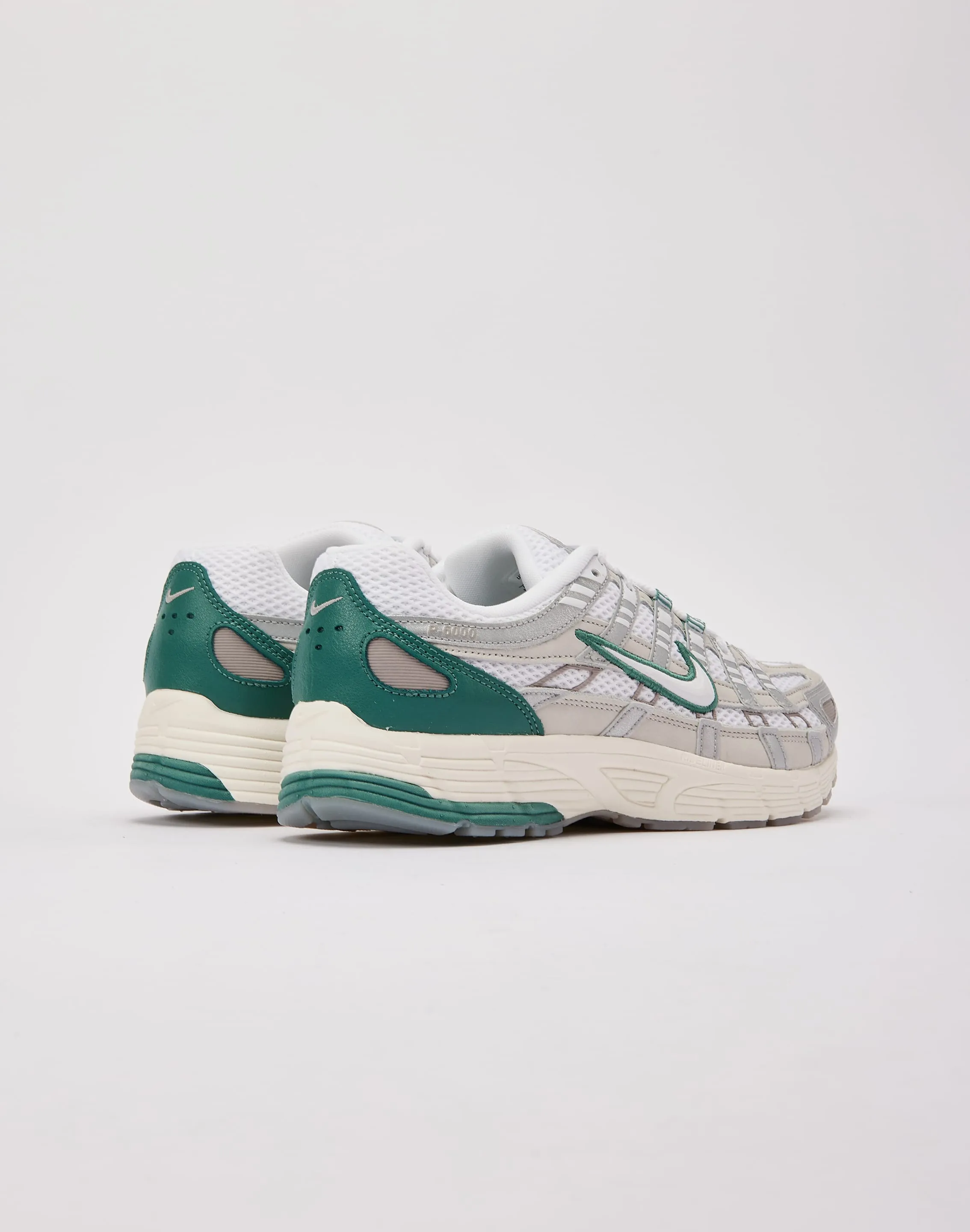 Nike P-6000 Premium Curve Hug Light Core