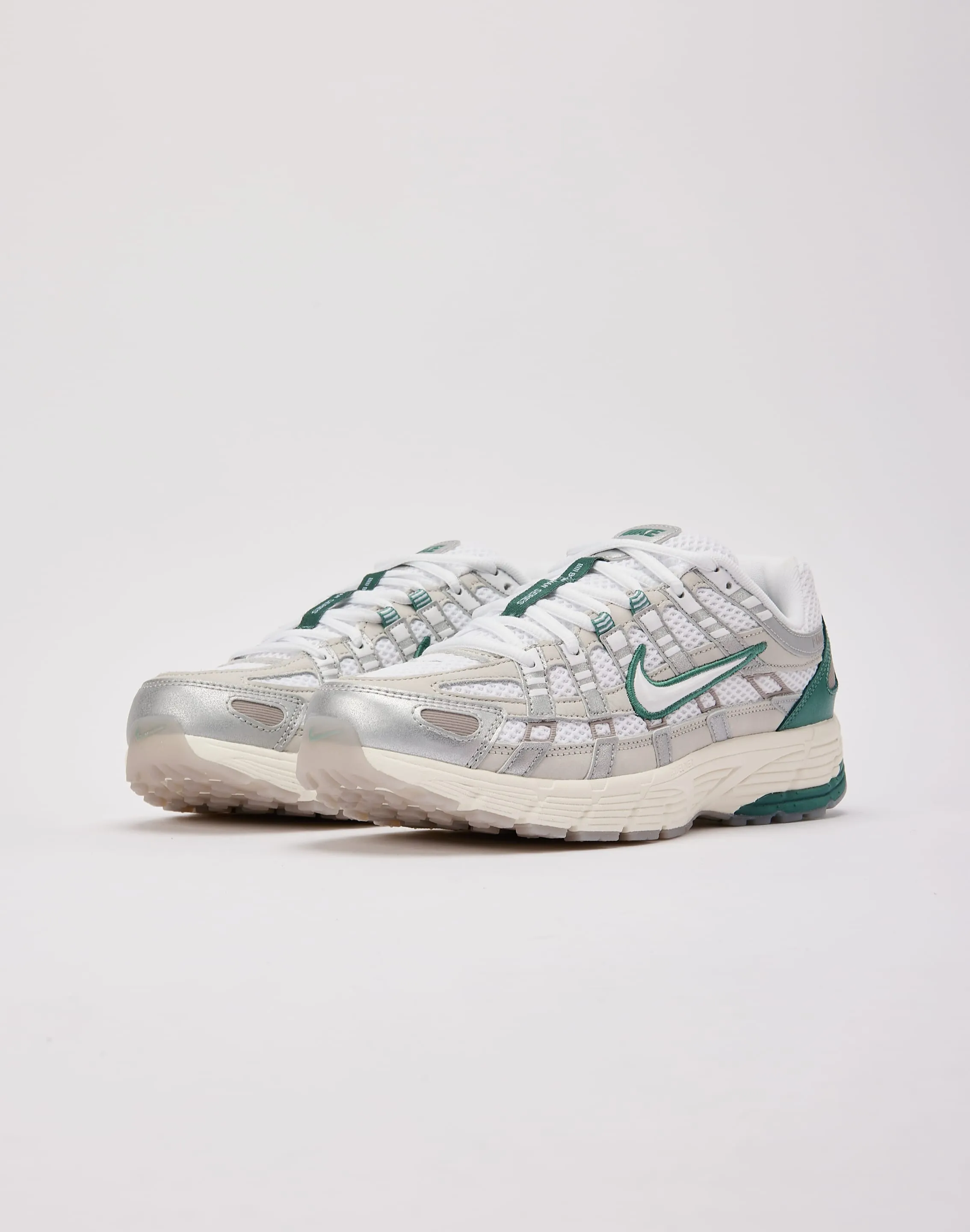 Comfort Fit Nike P-6000 Premium