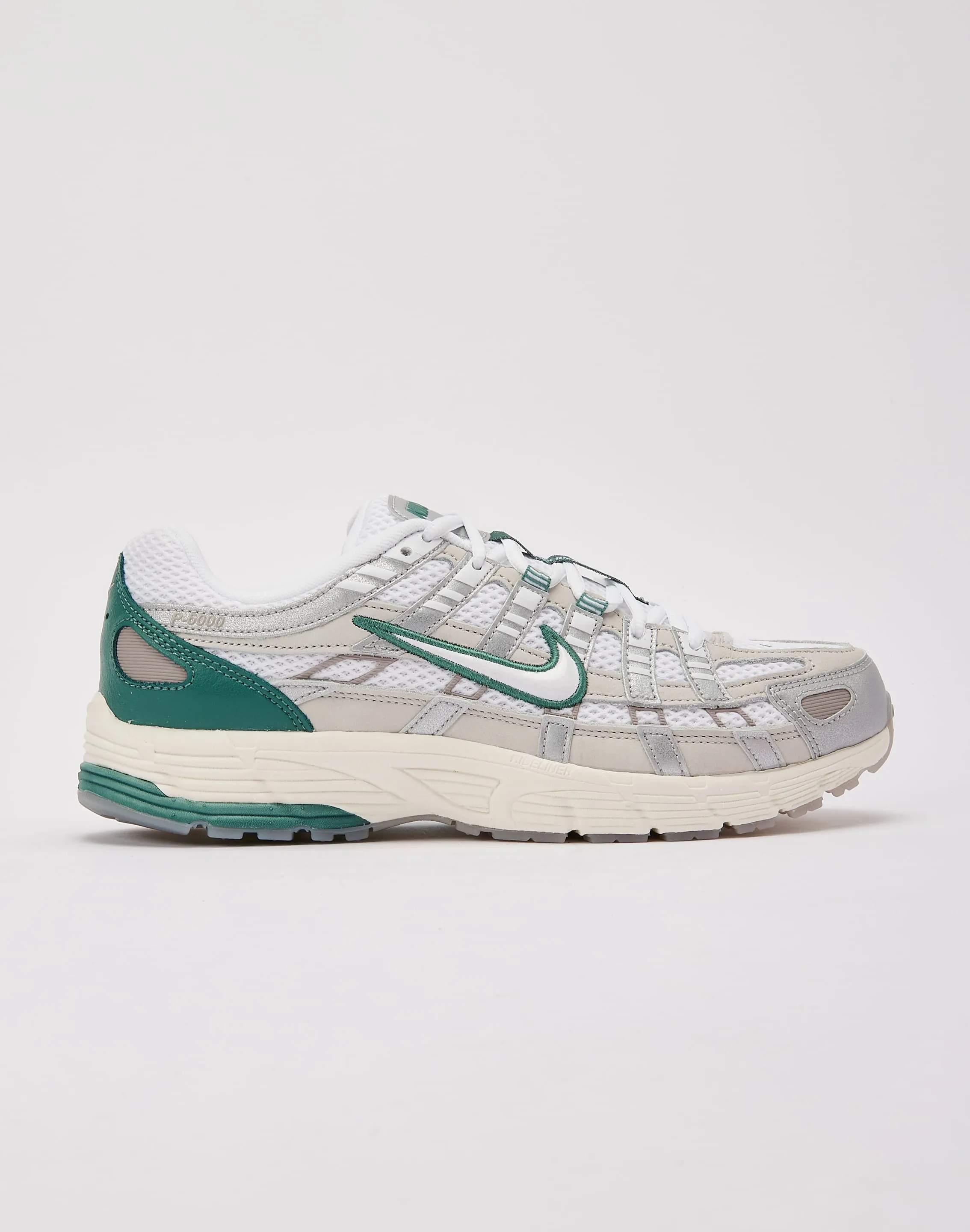 Lightweight Nike P-6000 Premium