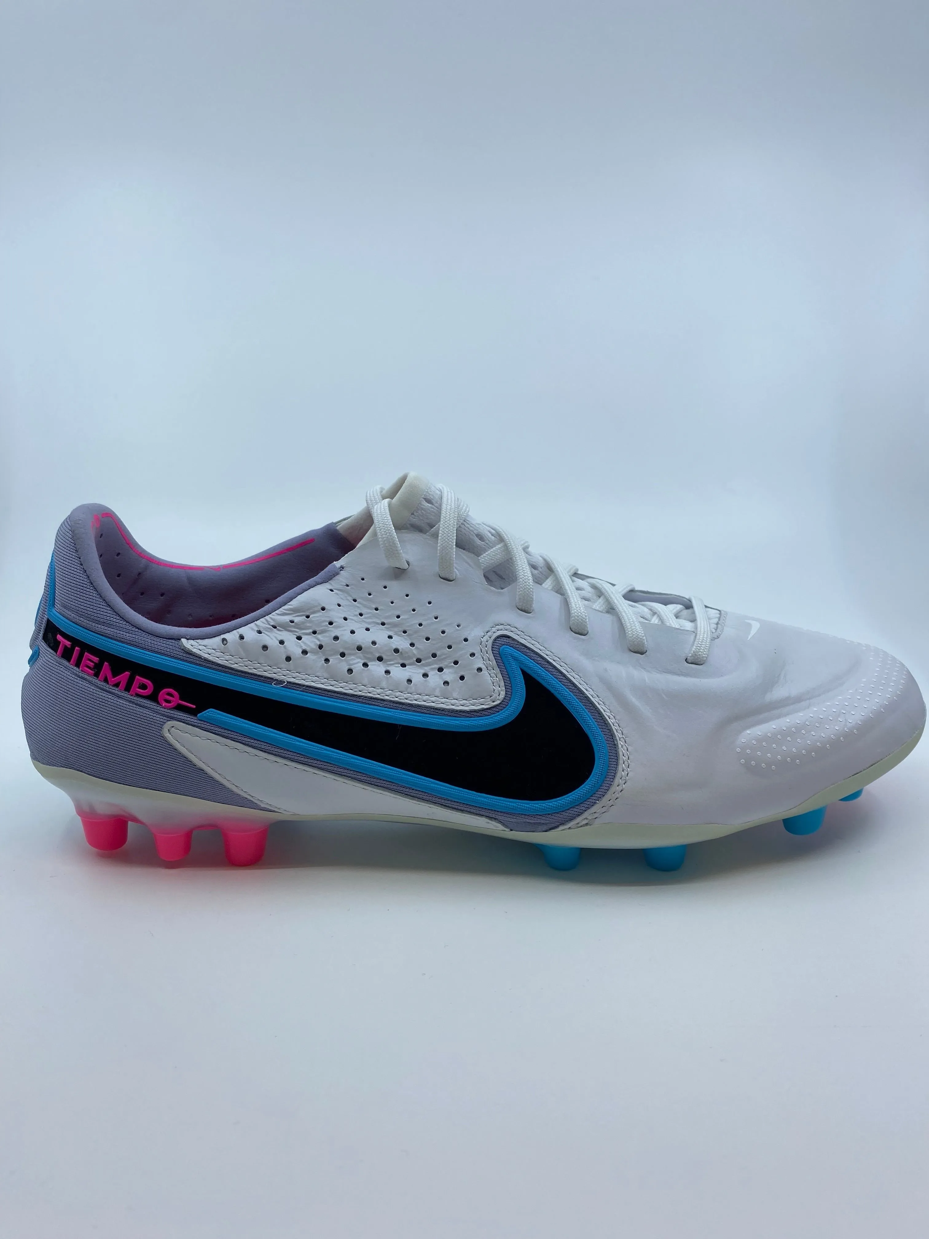 Strong Step Nike Tiempo Legend 9 Elite - Size 40 & 42,5