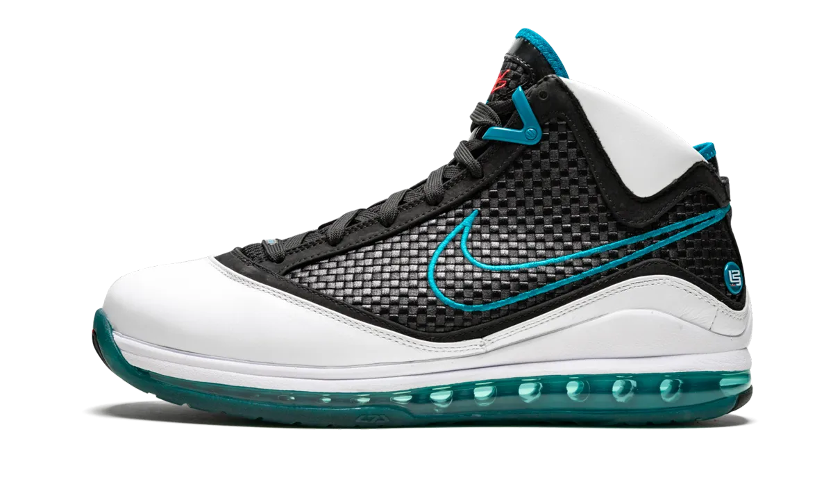 Air Max Lebron 7 NFW "Red Carpet" Legend Fit Hydrophobic Upper