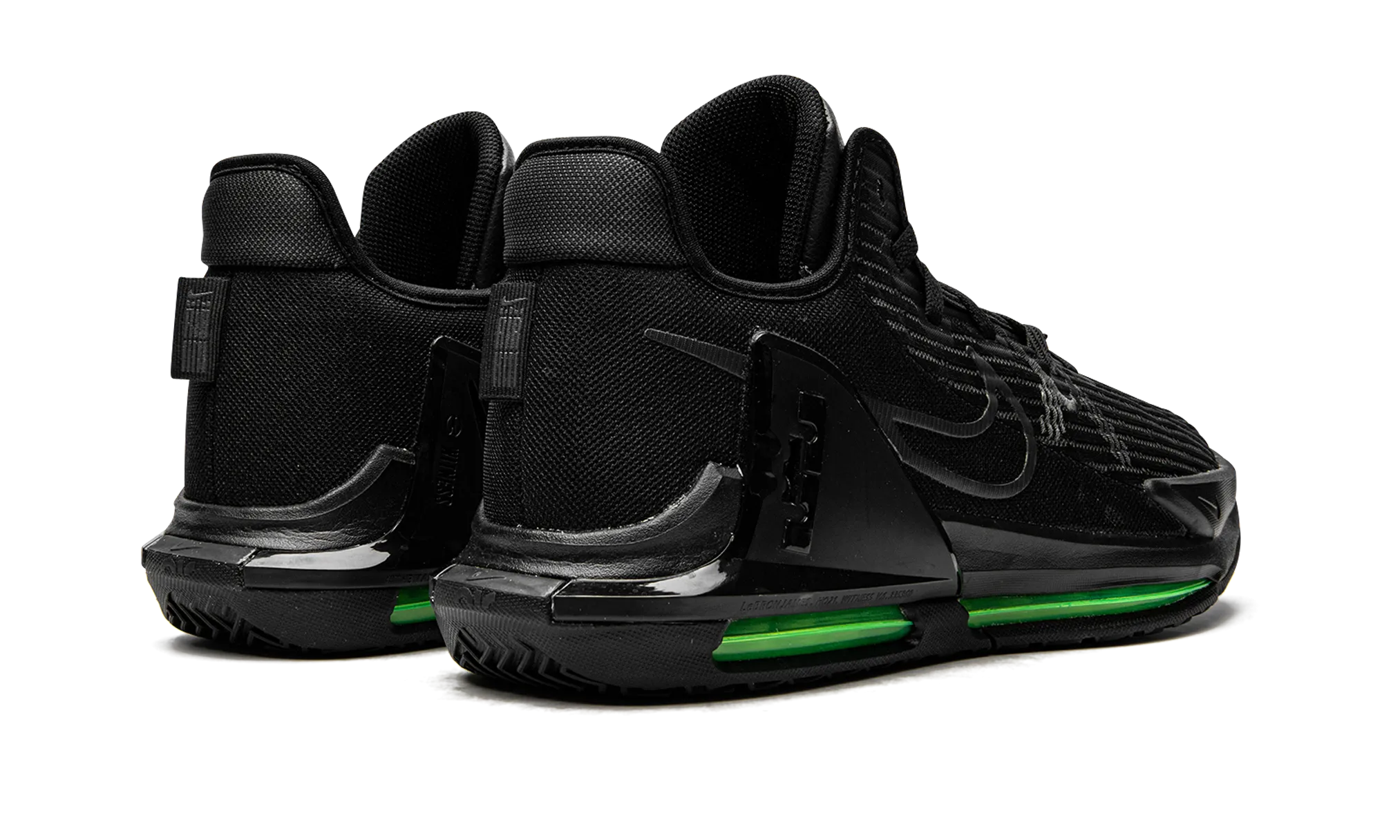 LeBron Witness VI Adaptive Lace Lock Motion Control Tech