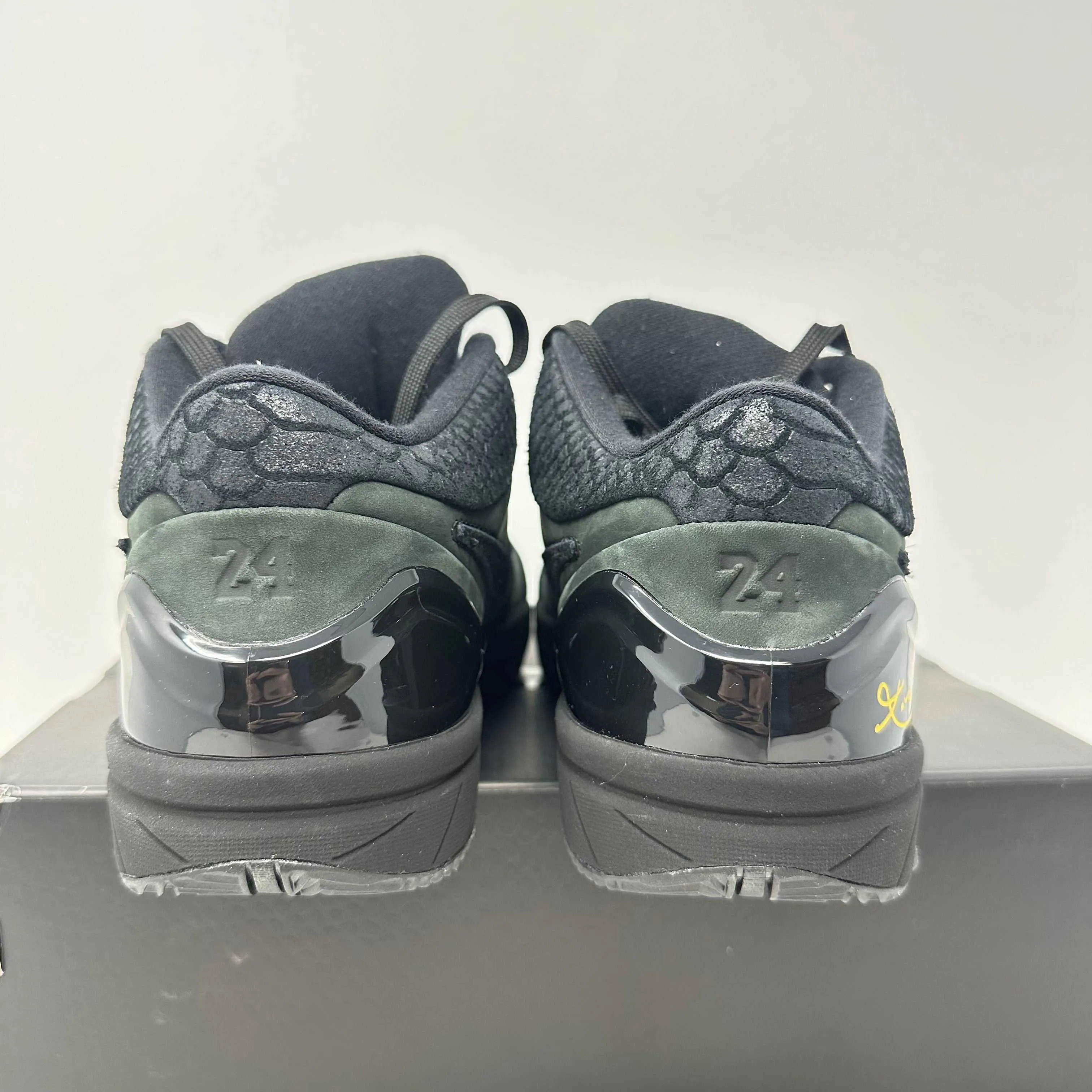 Nike Kobe 4 Protro Gift of Mamba Flexible Grooves