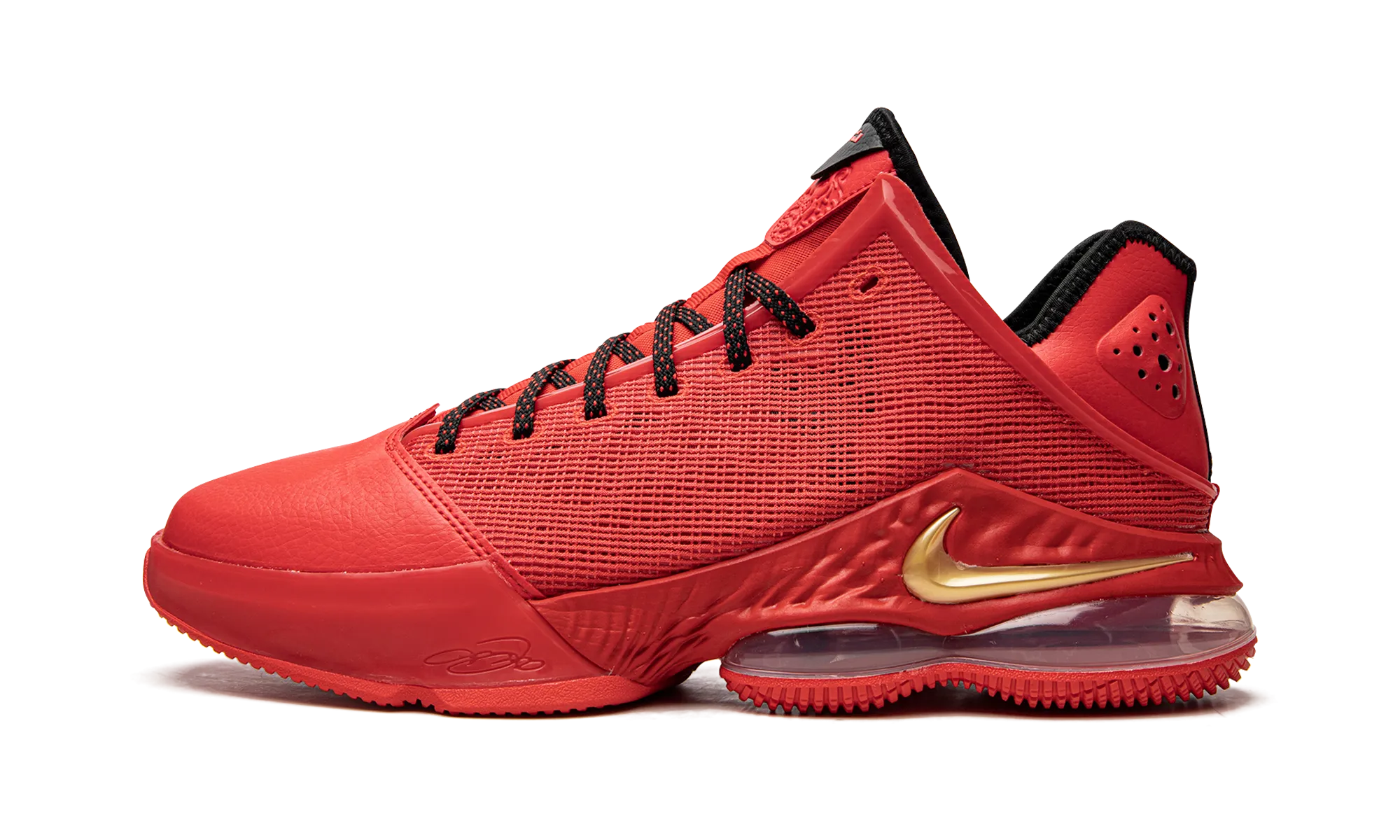 Multidirectional Grip Bounce Back Outsole Design LeBron 19 Low "Light Crimson"