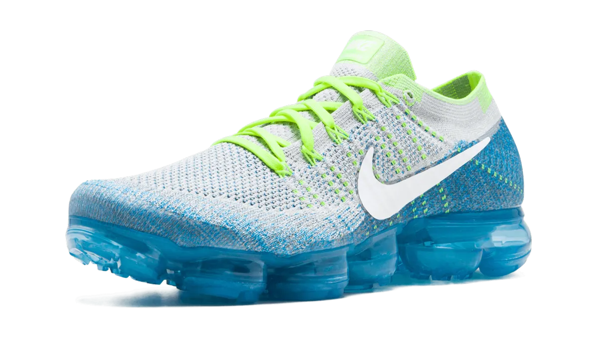 attractively styled synthetic - upper - durability shoes Air Vapormax Flyknit
