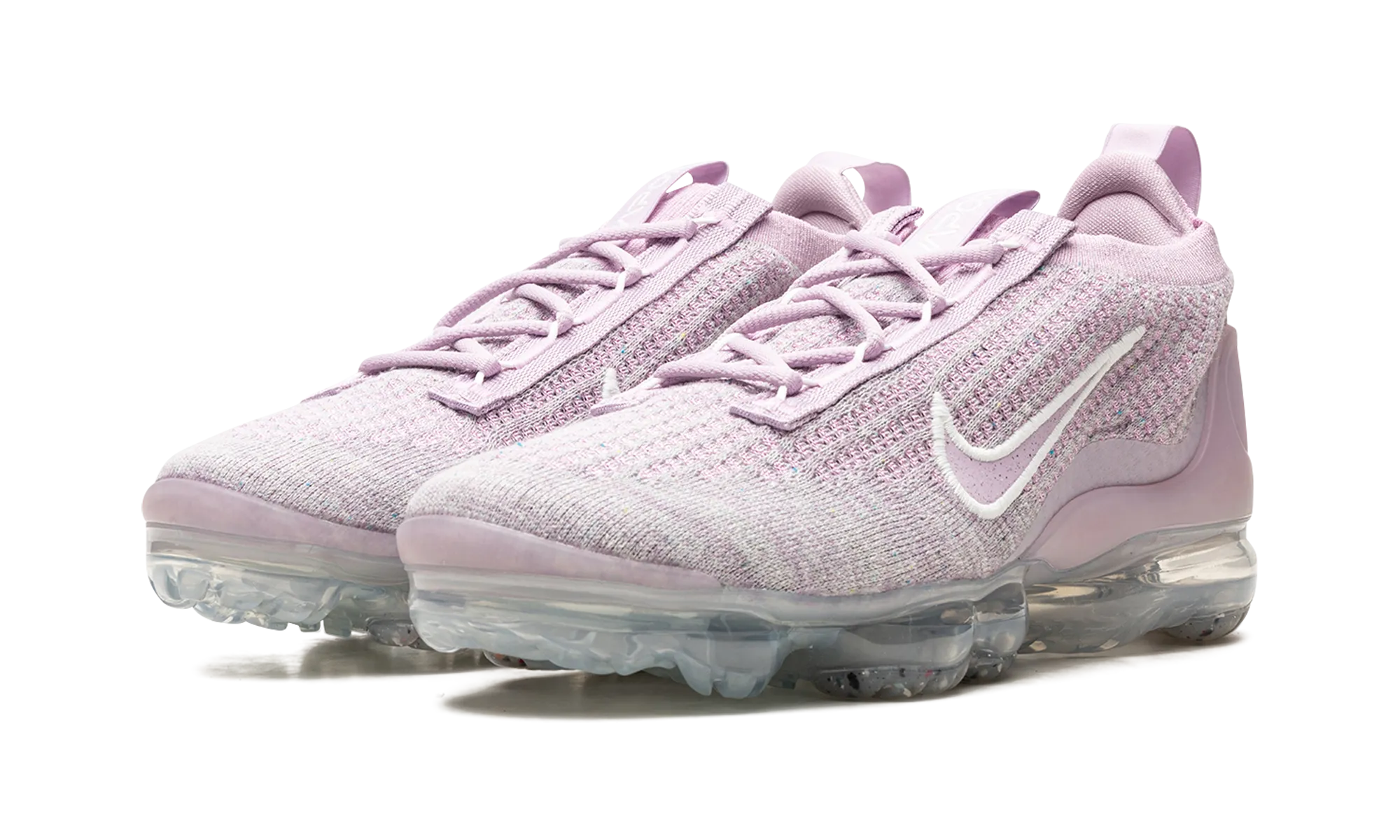 AIR VAPORMAX 2021 FK WMNS "Arctic Pink" running in a seagrass meadow area shoes skateboarding shoes