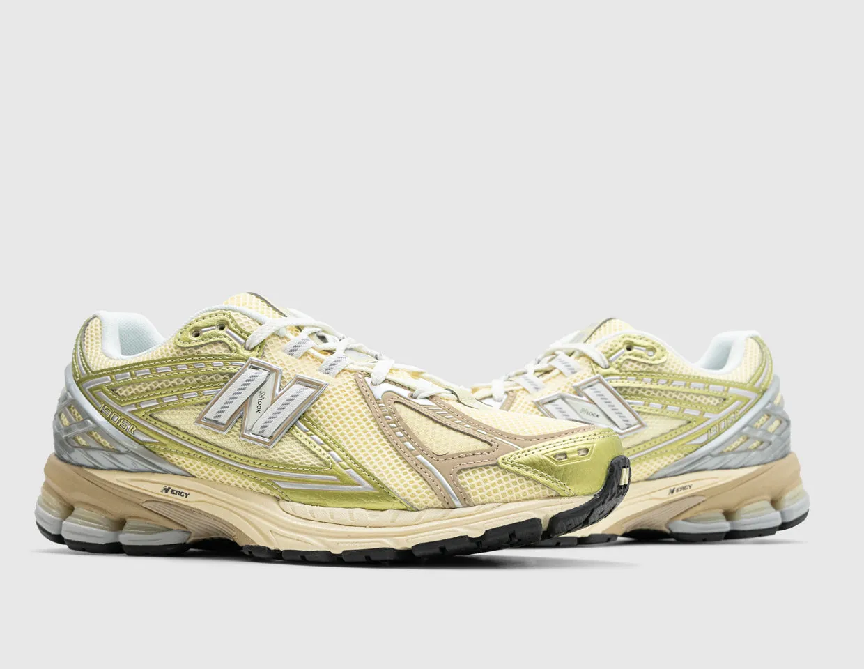 New Balance 1906R Parchment / Morel Impact Diffusion Technology