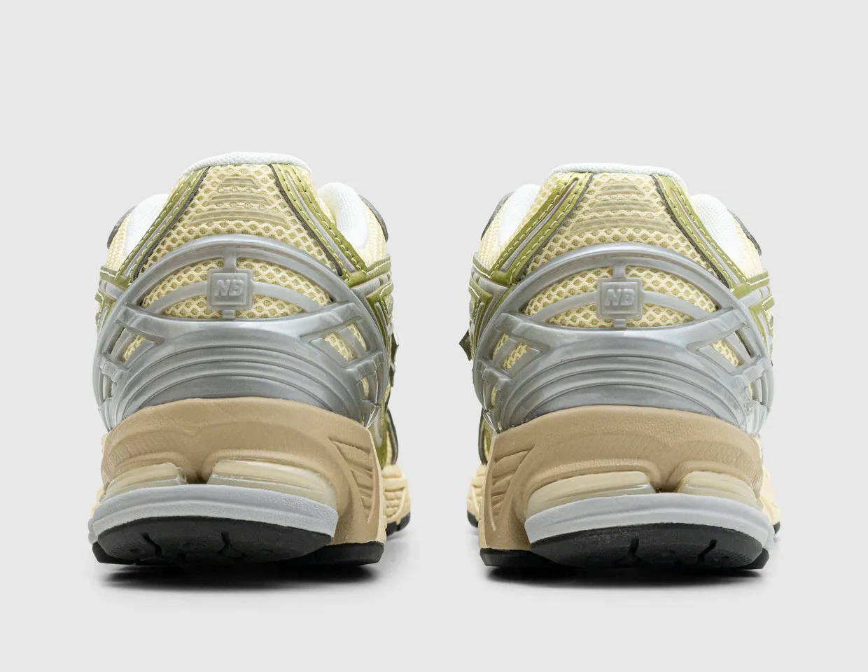 New Balance 1906R Parchment / Morel Stitch Free Uppers Contemporary Chic