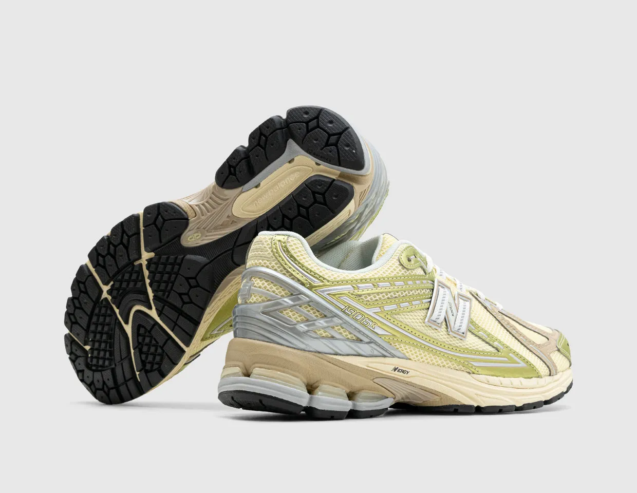 New Balance 1906R Parchment / Morel Comfort Style