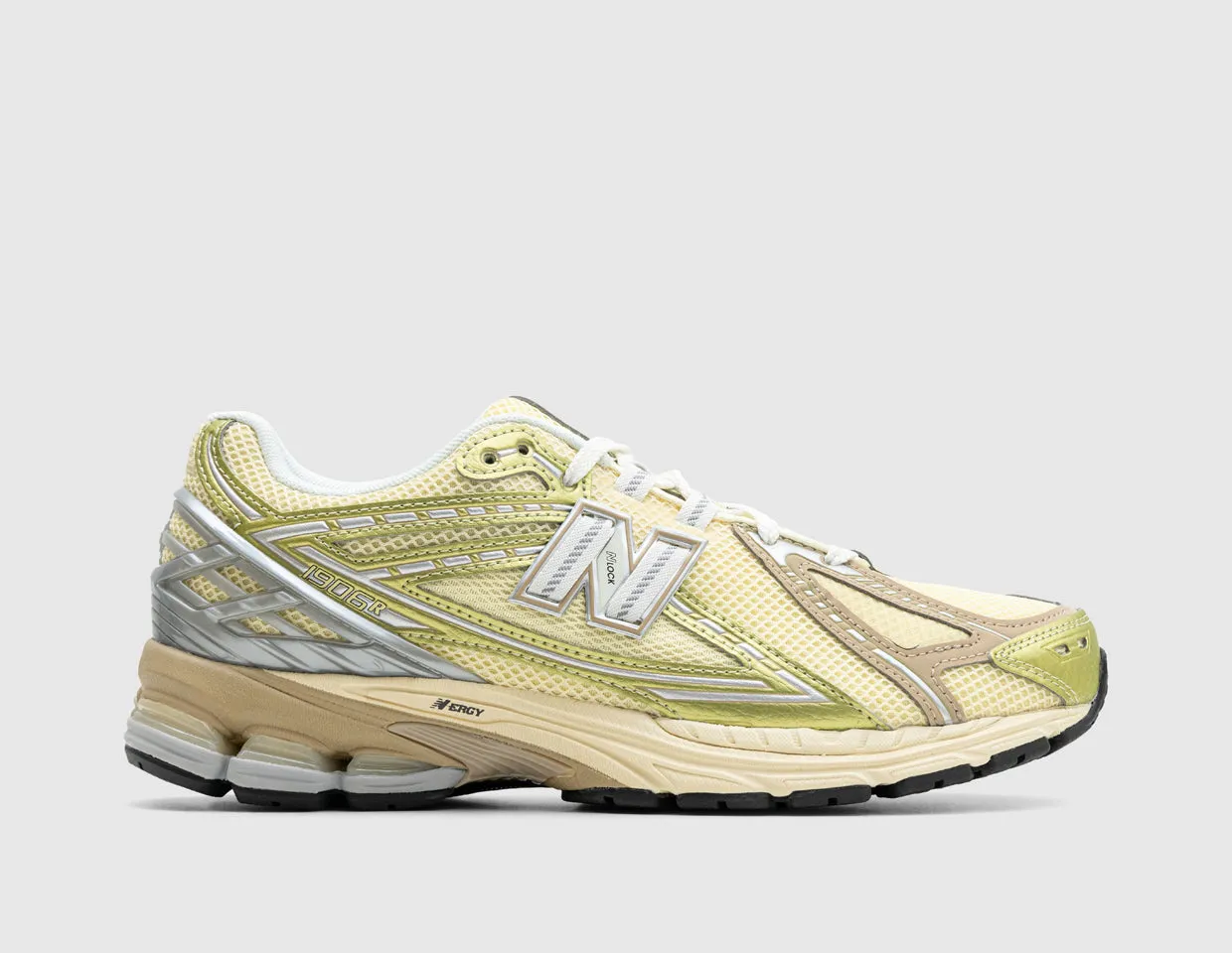 Cool Feet New Balance 1906R Parchment / Morel