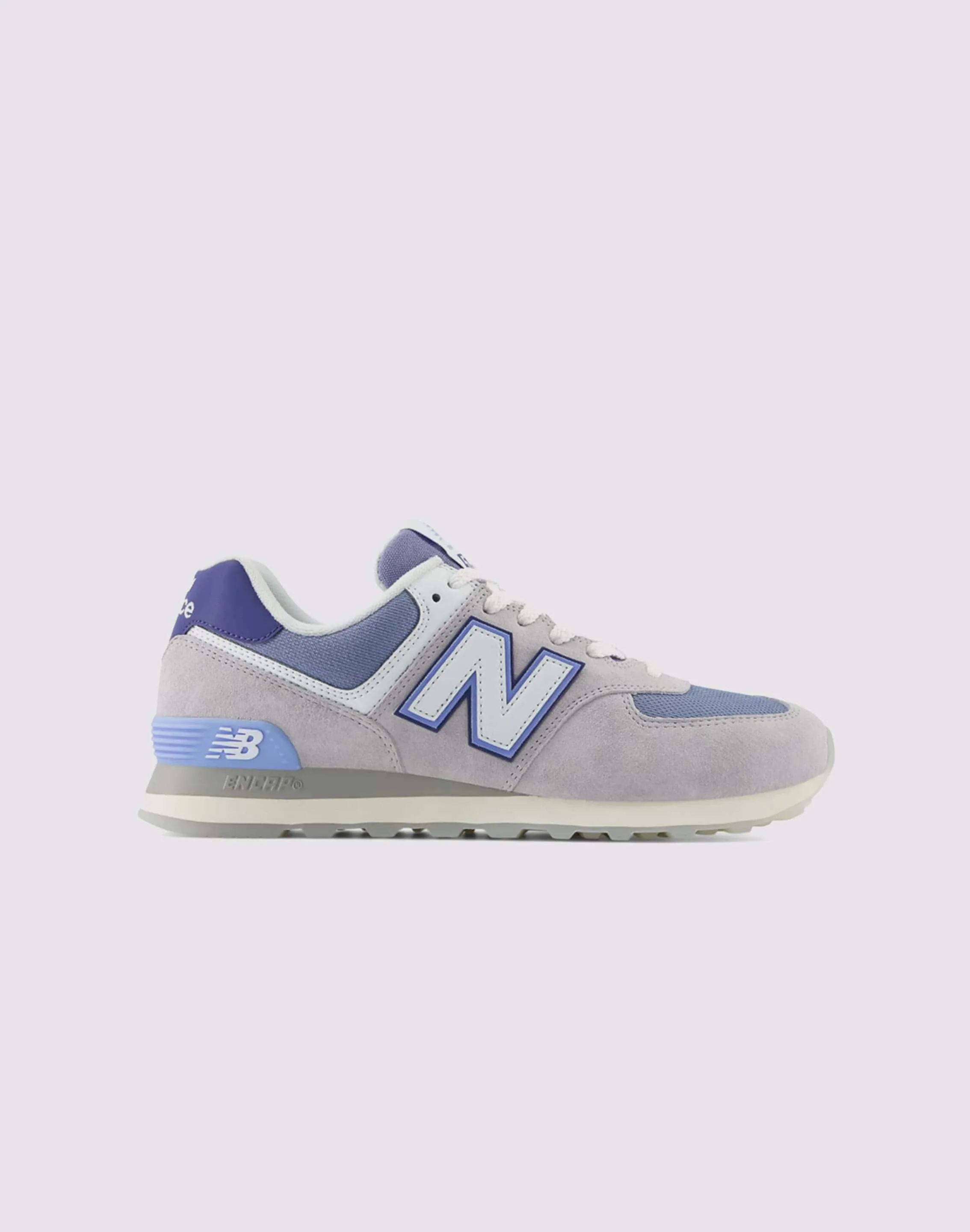 New Balance 574 Posture aid Comfortable Design