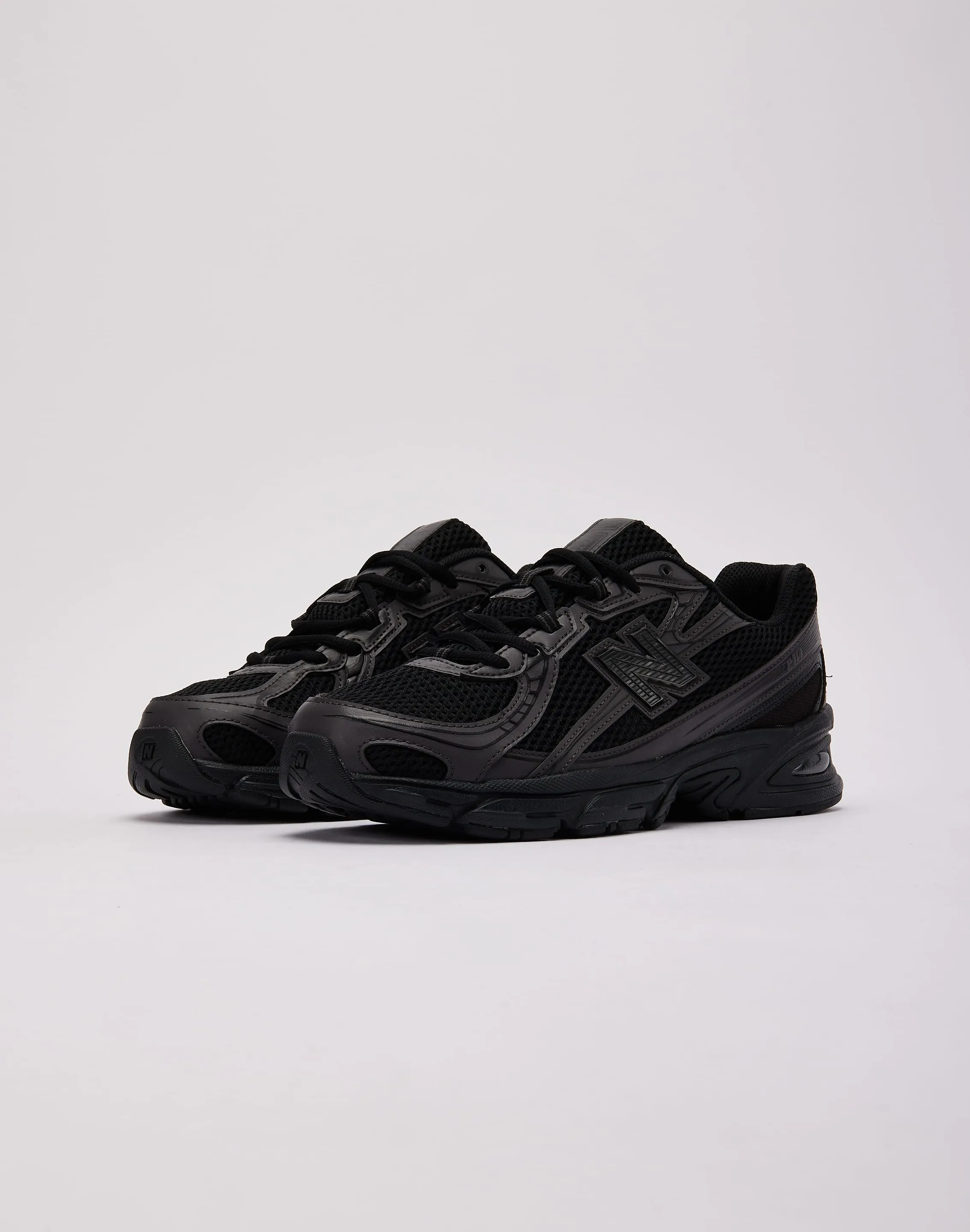 New Balance 740 Snow Grip Run Free