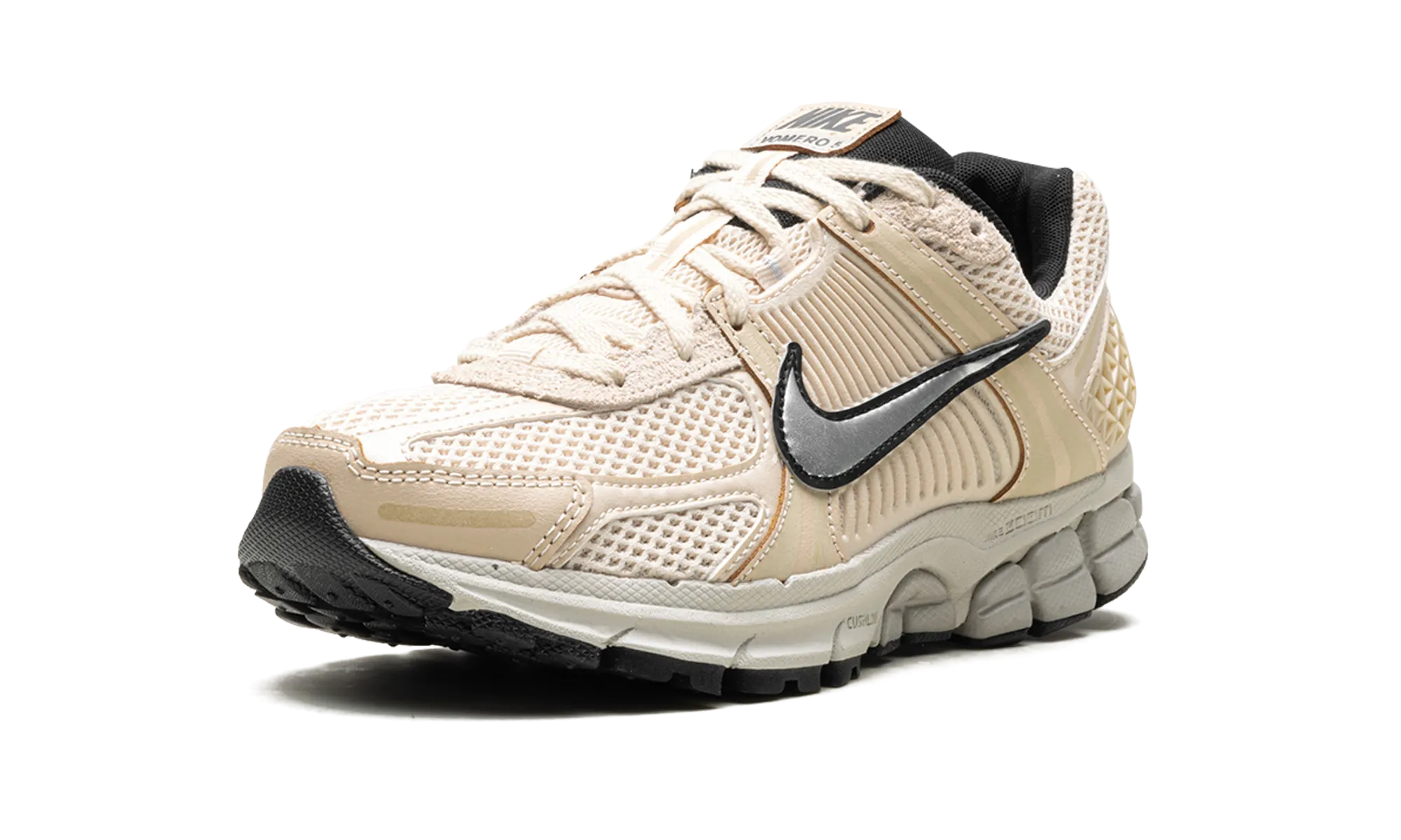 Soft surface cushioning running with a slip - on design Zoom Vomero 5 WMNS "Pearl White"