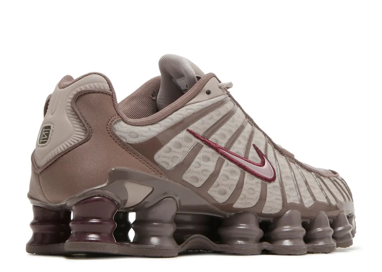 running with a durable outsole Comfort Shock Nike Shox TL Pumice Night Maroon