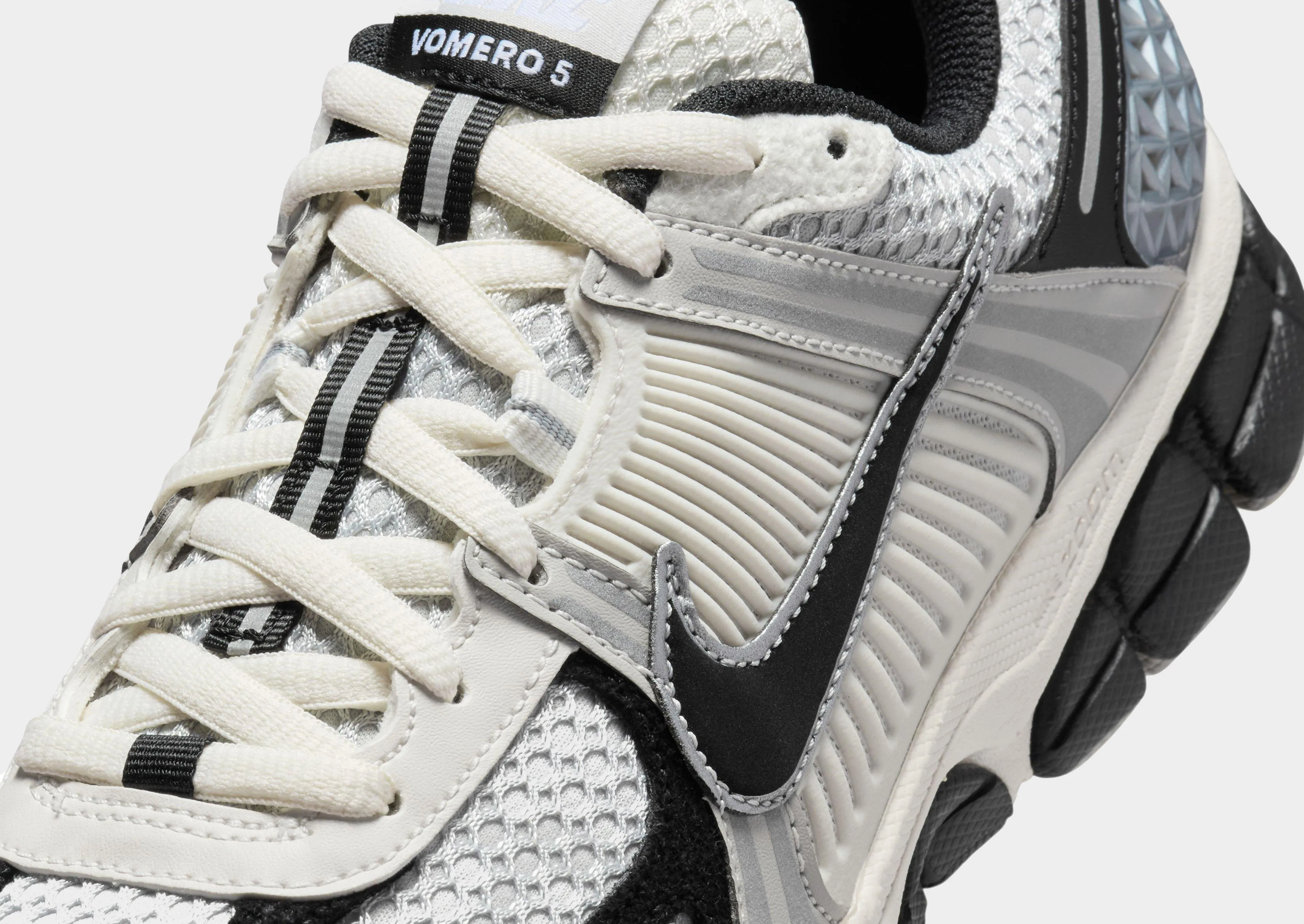 Zoom Vomero 5 Women's Elastic Lacing