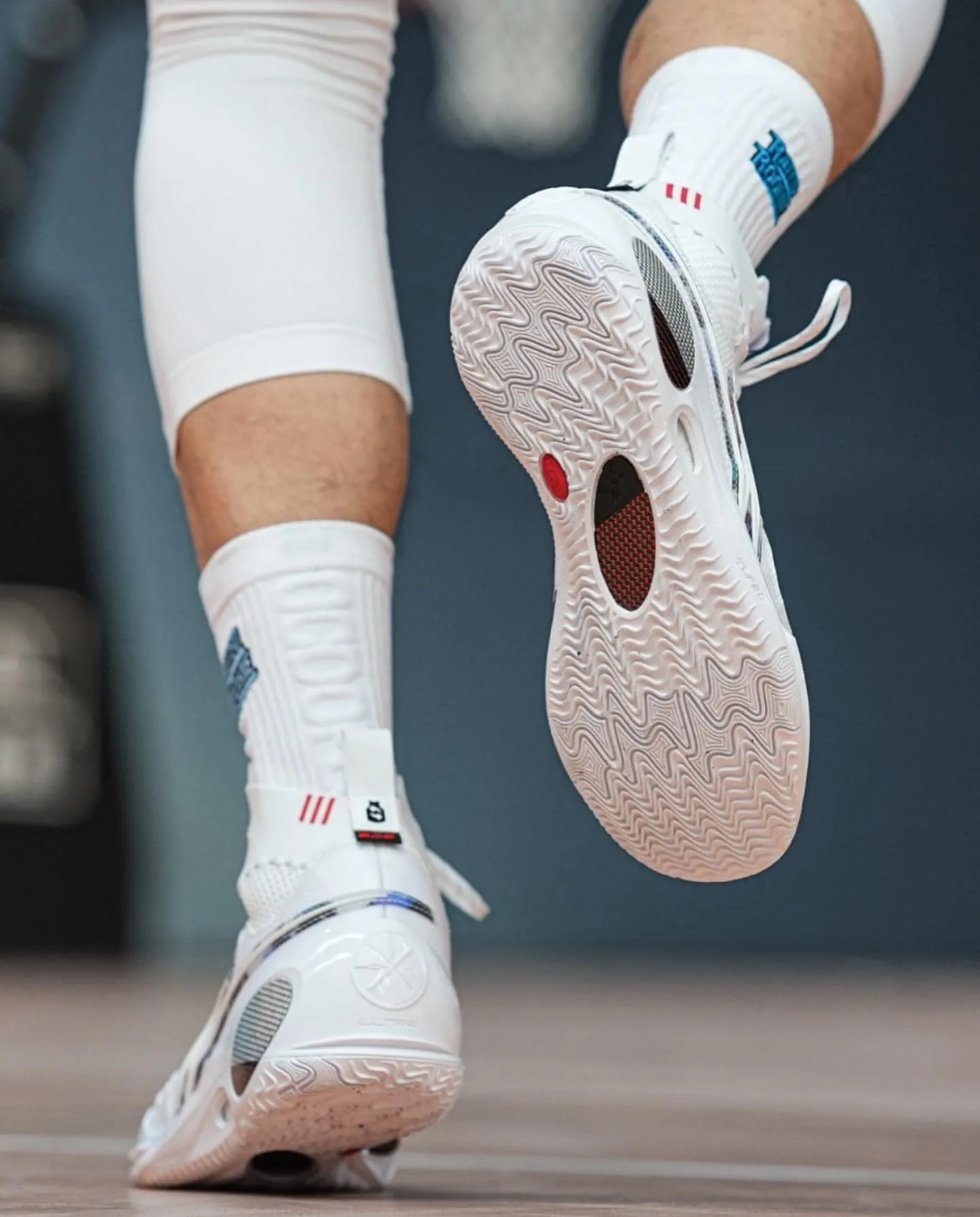 Sharp Turn Microfiber Internal Sock Li-Ning Wade 808 3 Ultra V2 - Tour