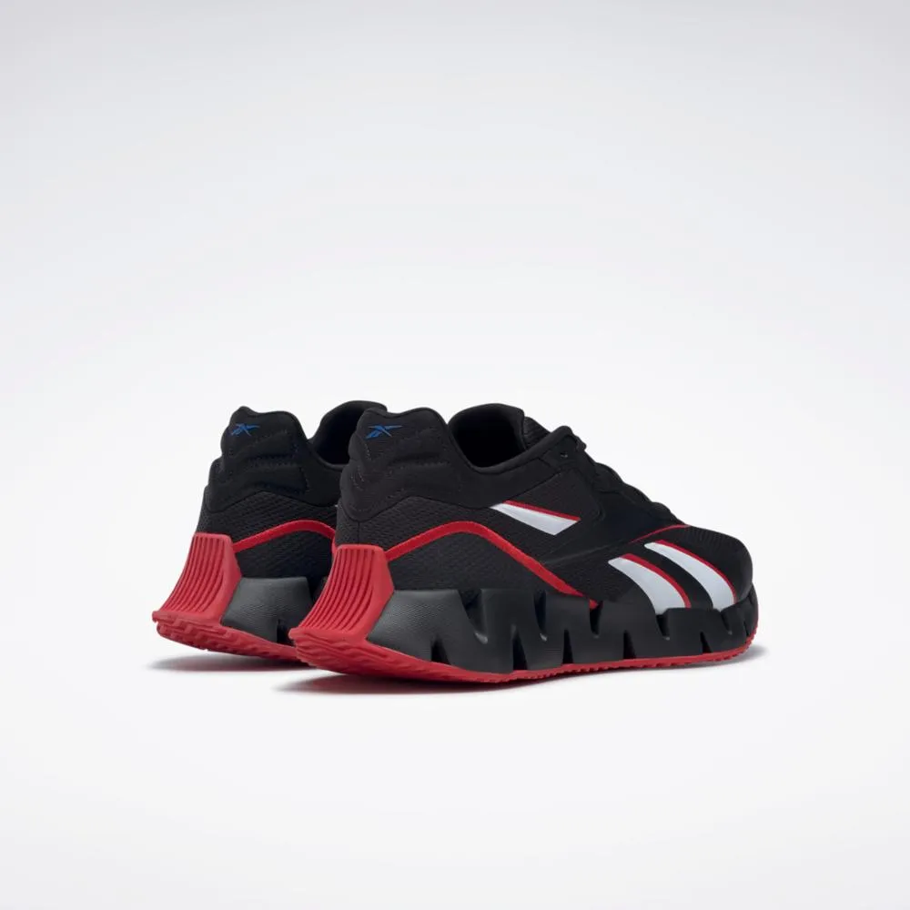 Reebok Footwear Men Zig Dynamica 4 Shoes CBLACK/VECRED/VECBLU Narrow heel