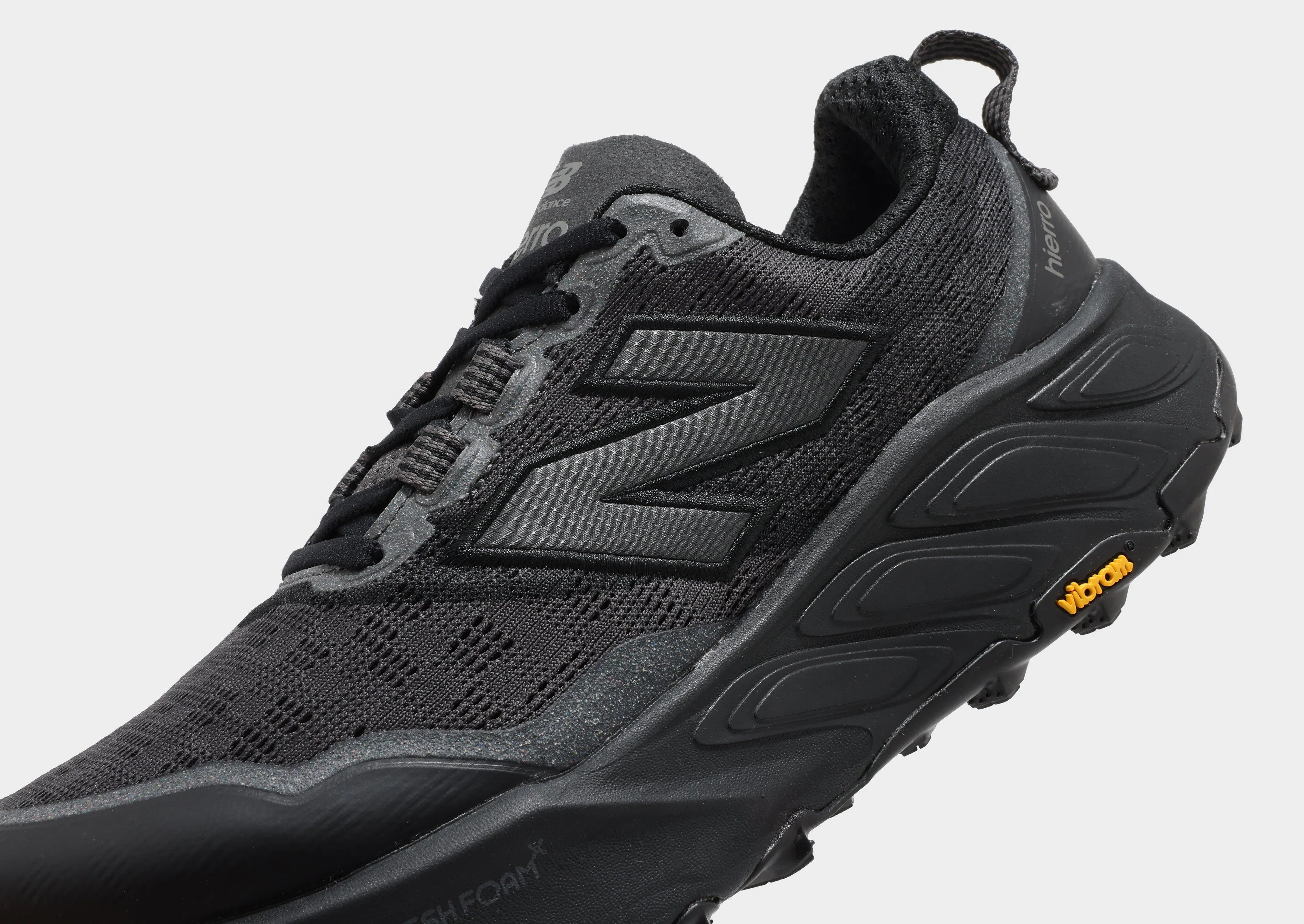 Hierro Padded Edge Athletic Choice