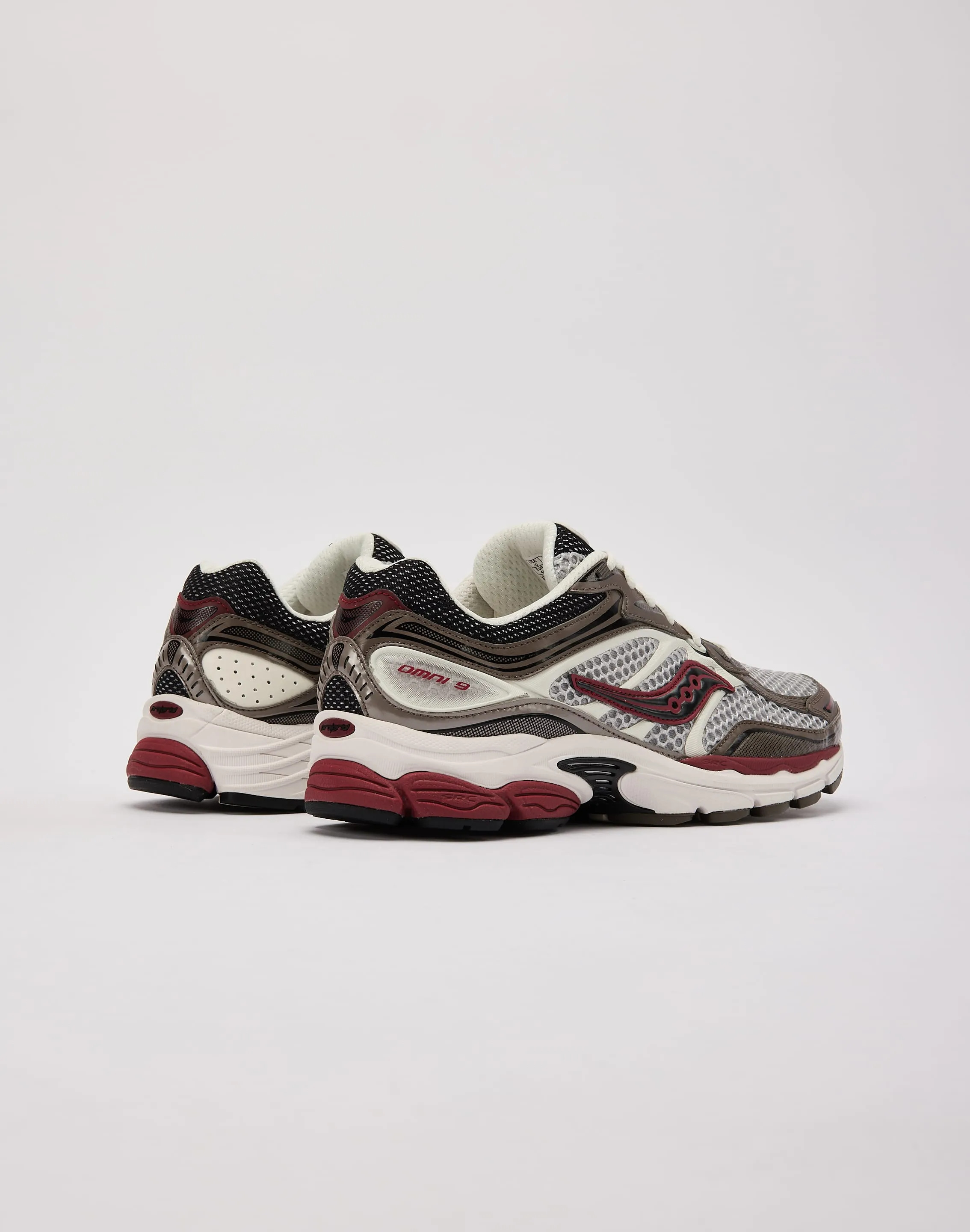 Saucony ProGrid Omni 9 Lace Up Style