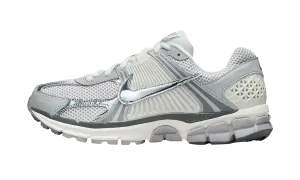 Stretchable Tongue indoor gear Zoom Vomero 5 "Metallic Silver"