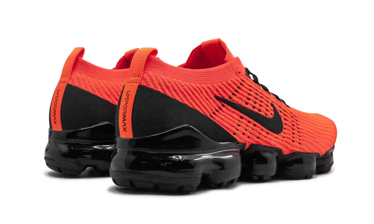 perforated upper running shoes Air VaporMax Flyknit 3