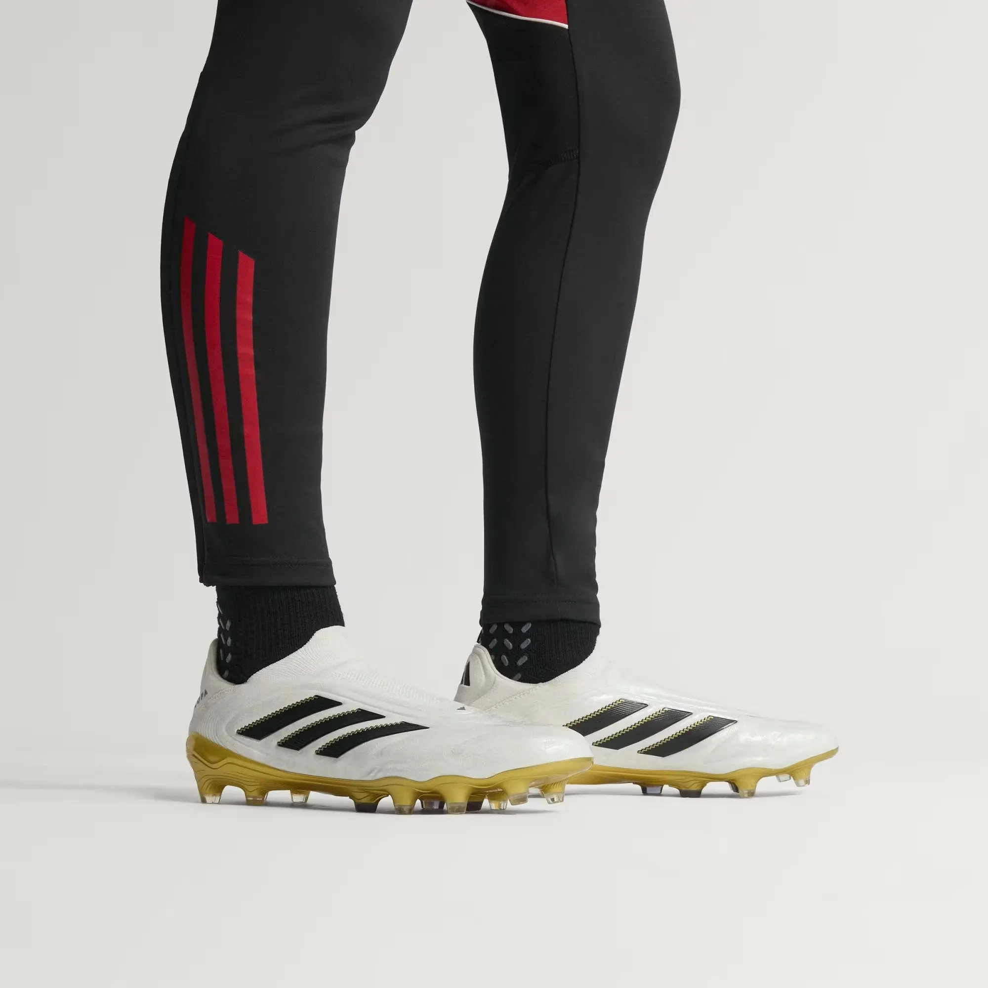 Slip Resistant Daily Match COPA PURE 3 ELITE LACELESS FG