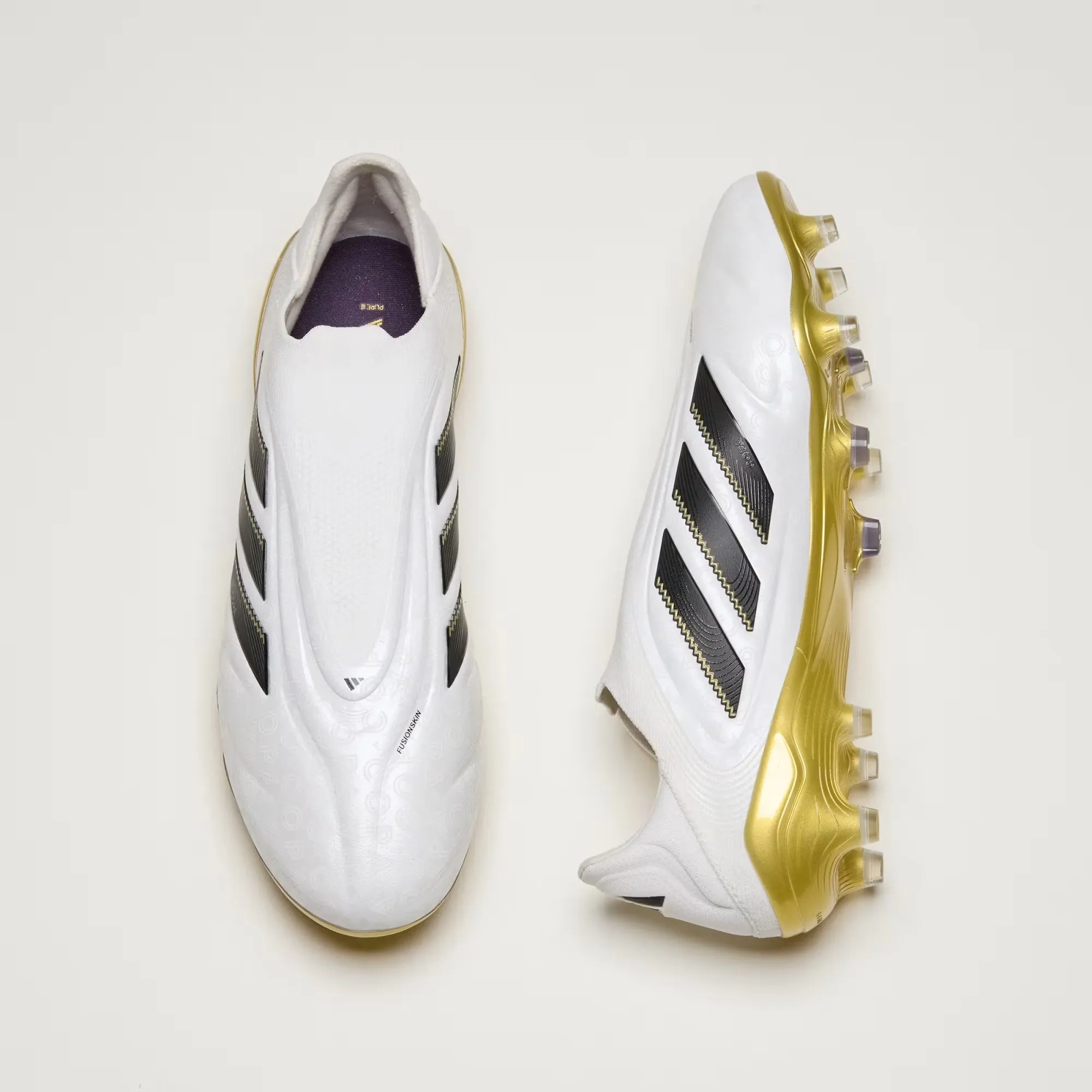 COPA PURE 3 ELITE LACELESS FG Match Time