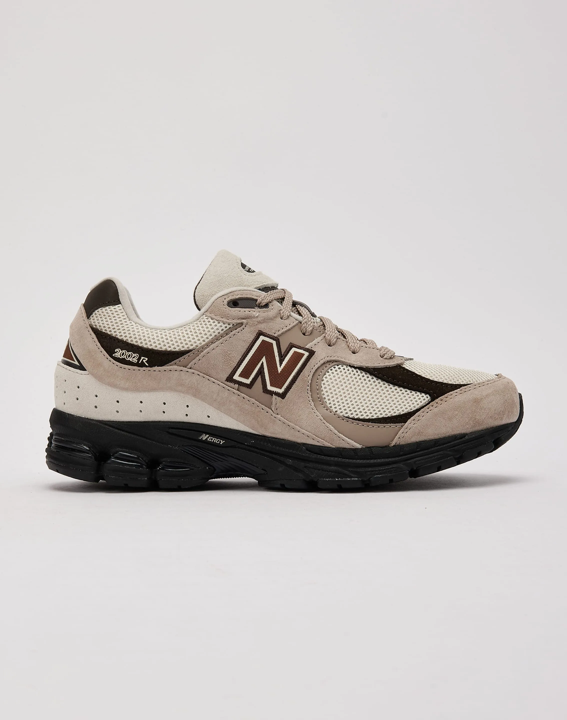 Daily Chill Year long New Balance 2002R
