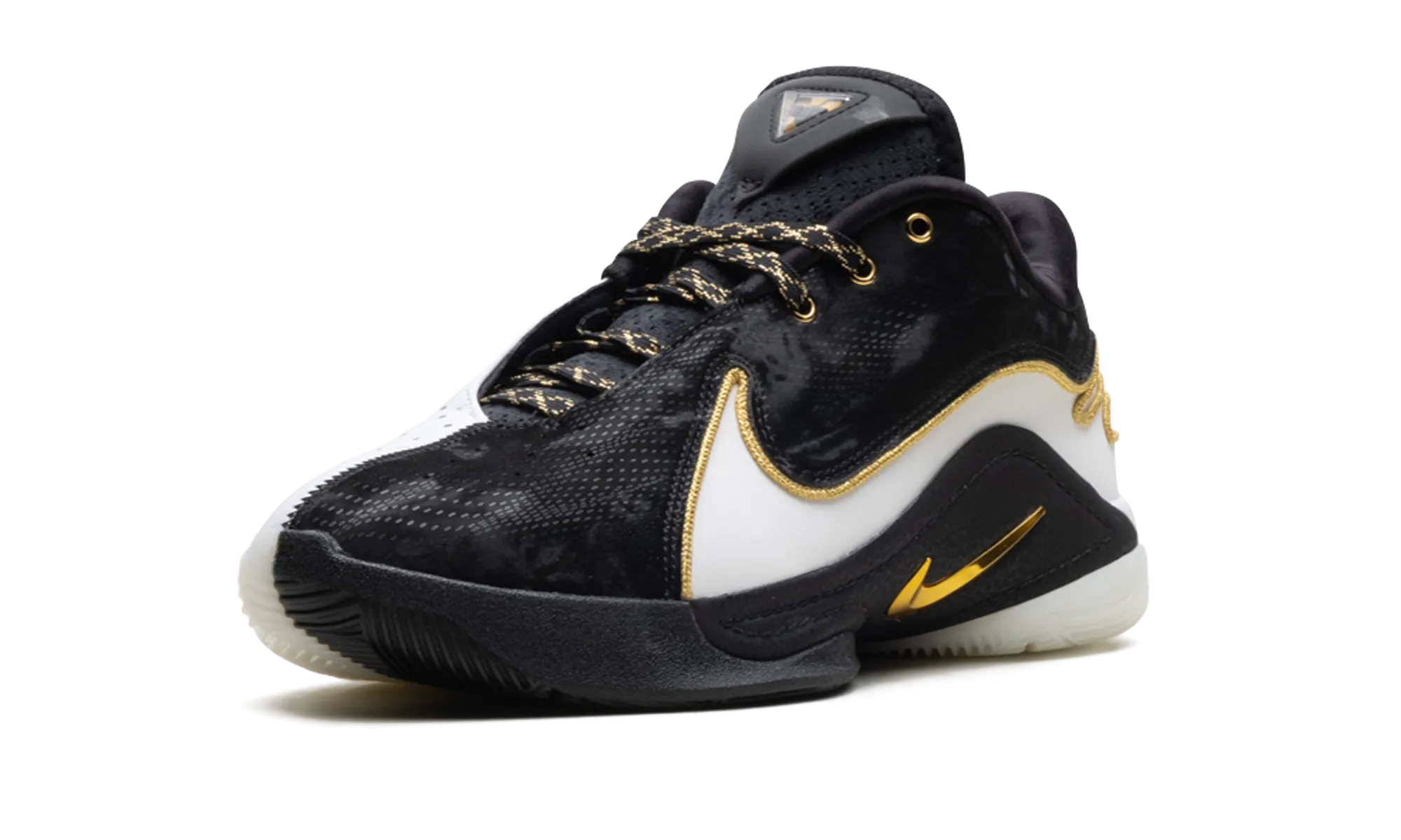 LeBron 22 "Mogul" Tuned Cushioning