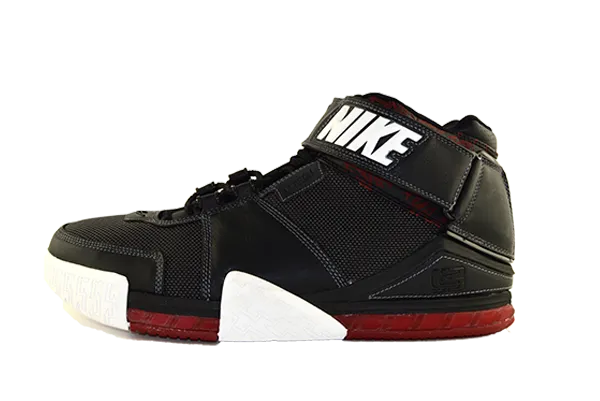 Enhanced Energy Rebound Multi Layer Cushioning Nike Zoom LeBron 2