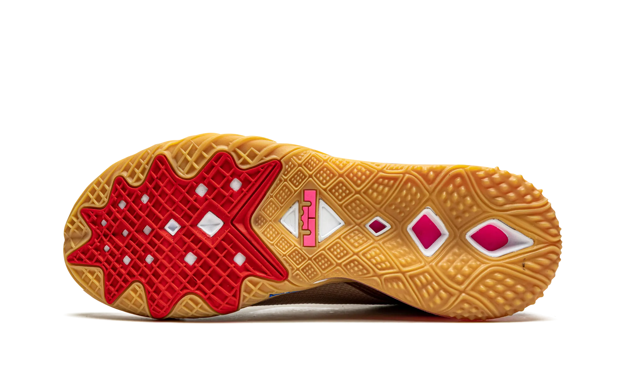 synthetic material LeBron 18 Low "Wile E. Coyote vs Roadrunner"