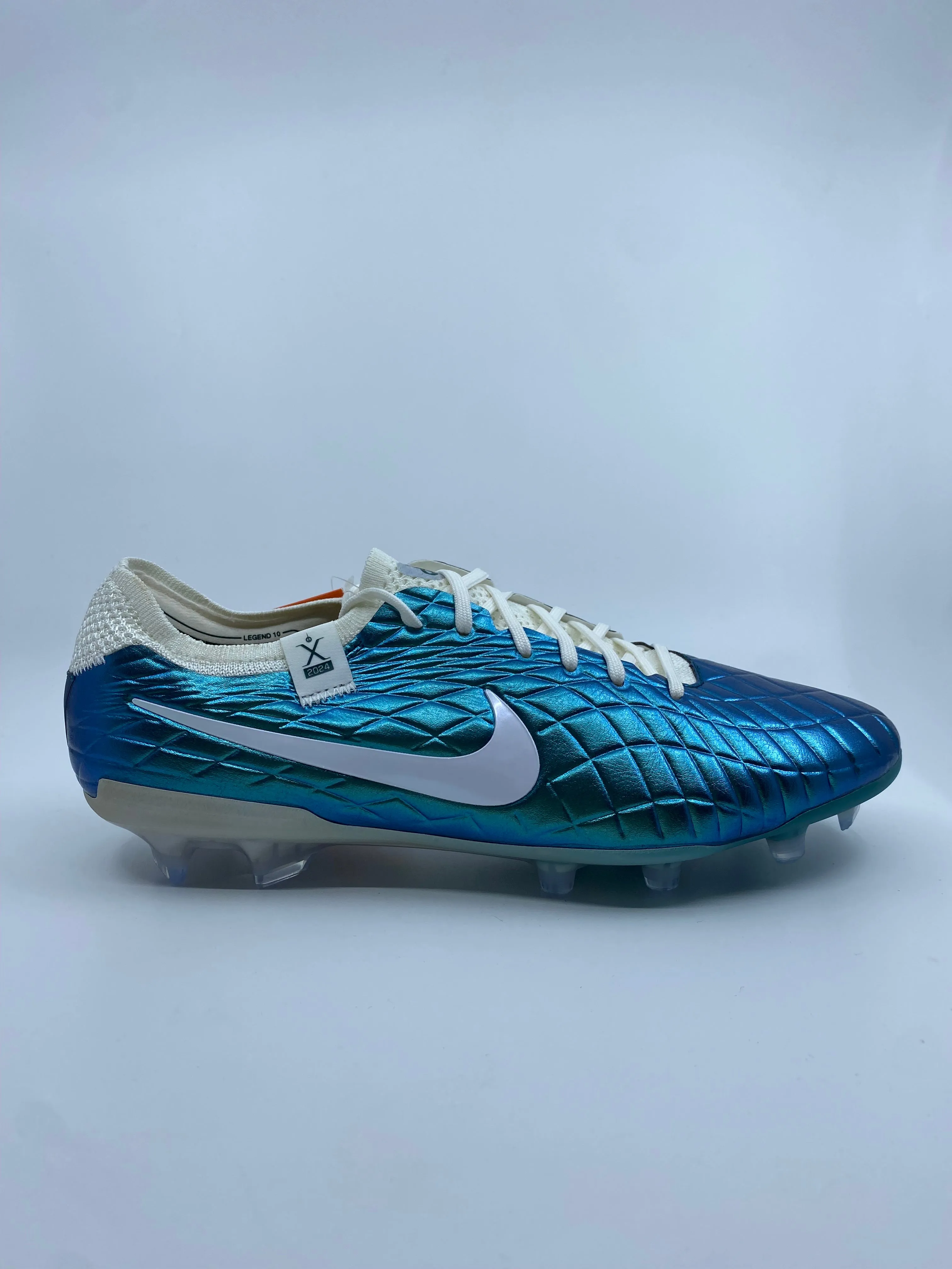 Nike Tiempo Legend 10 Emerald - Size 44 & 44,5 Dry Pitch Grip Traction