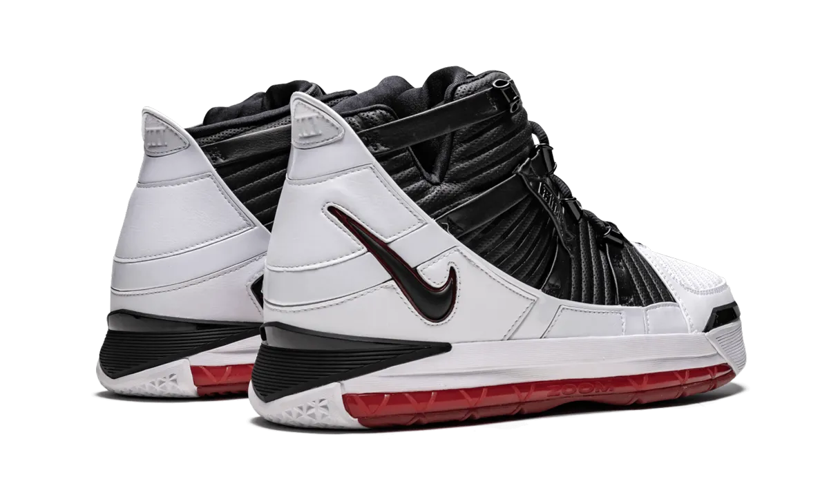 Zoom Lebron III QS "Home Release" Hyper Responsive Pronation control