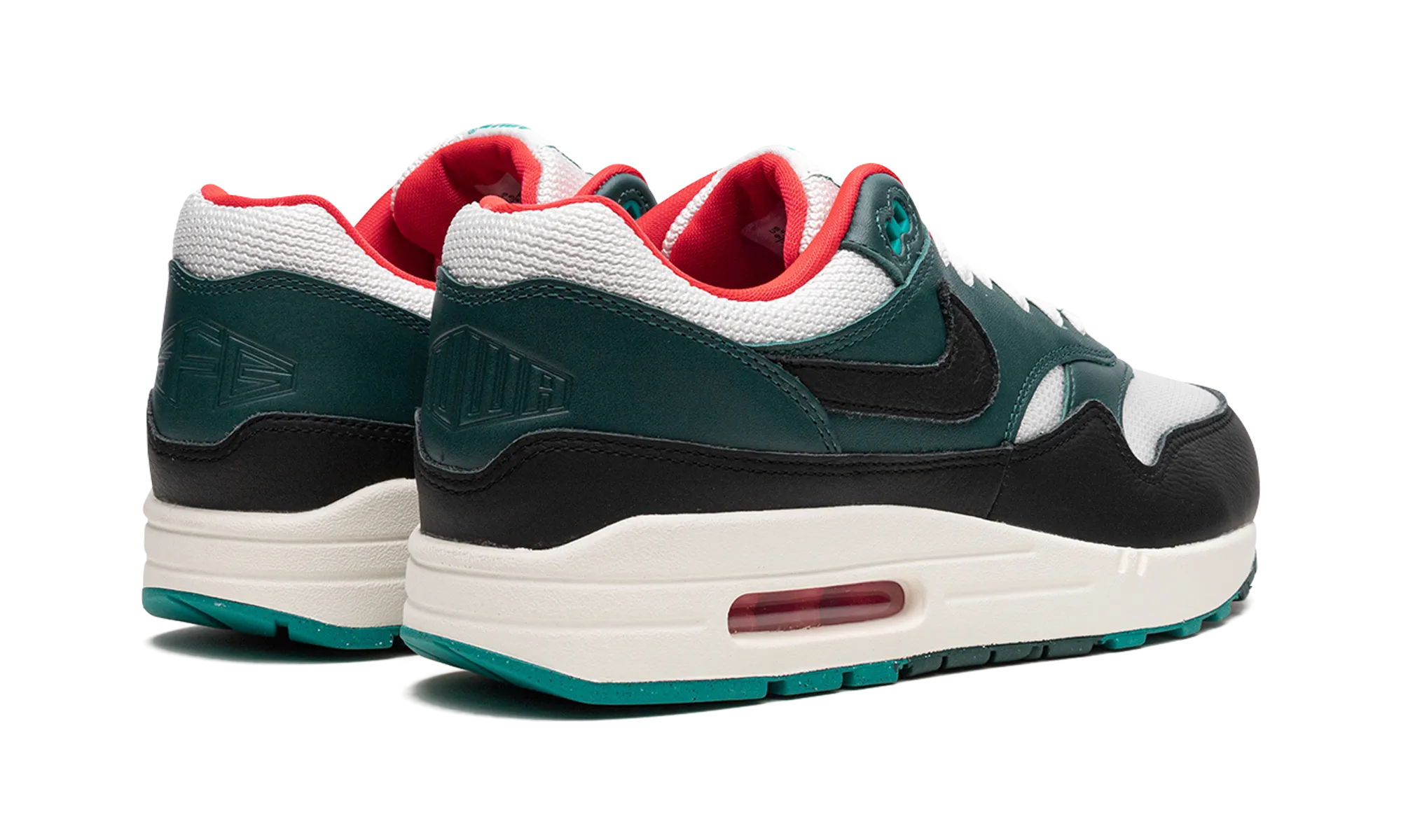 Air Max 1 "LeBron James x Liverpool" Streetwear Look Vertical Lift Enhancement