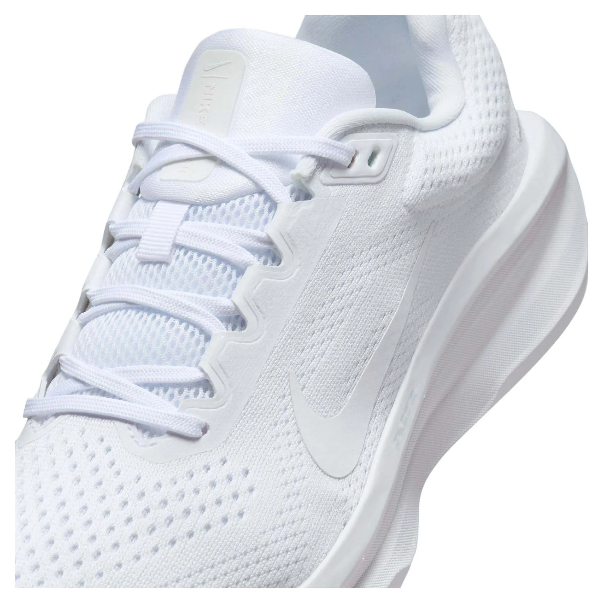 Winflo 11 Women's Road Running Shoes Soft-touch Tone Play