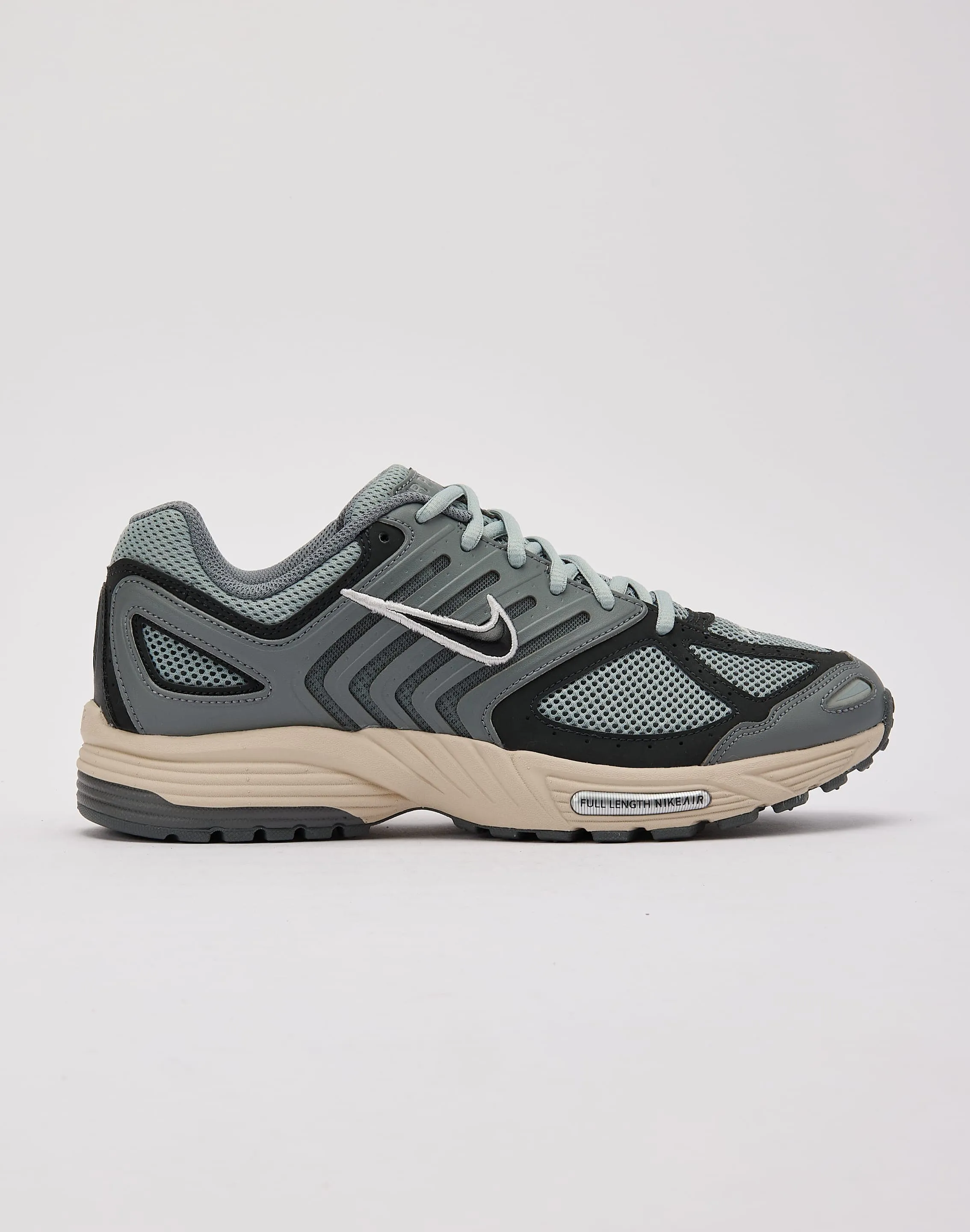 Dinner Look Nike Air Pegasus 2005