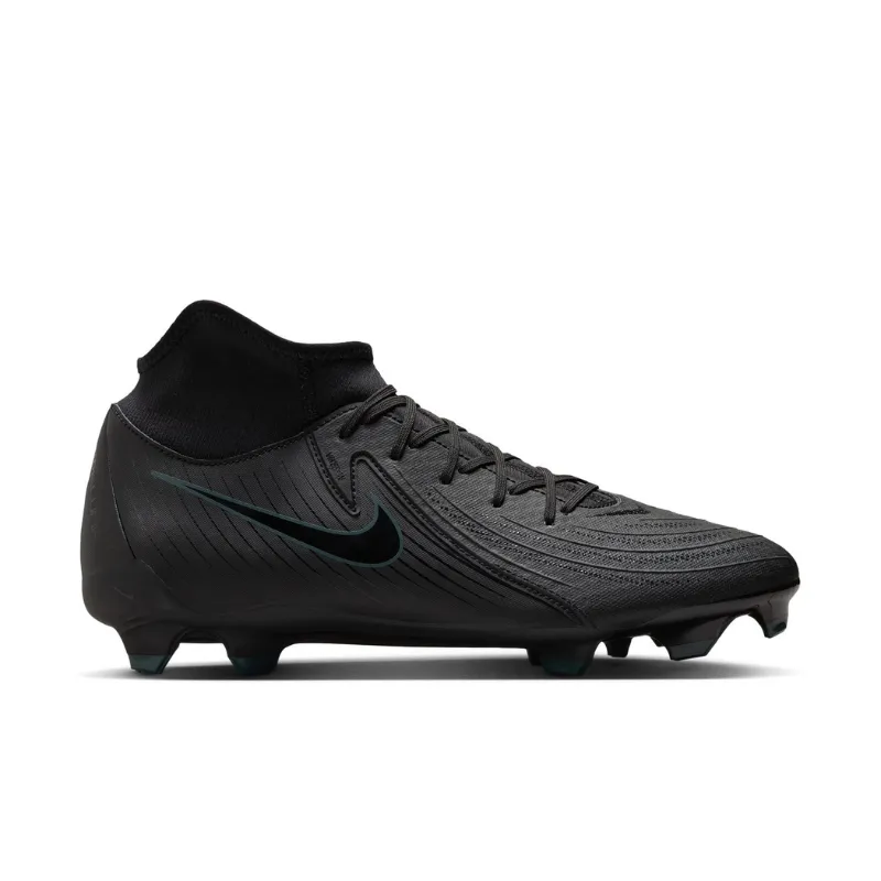 Stability Traction Endurance training Nike Phantom Luna II Academy Multi-Ground Cleats